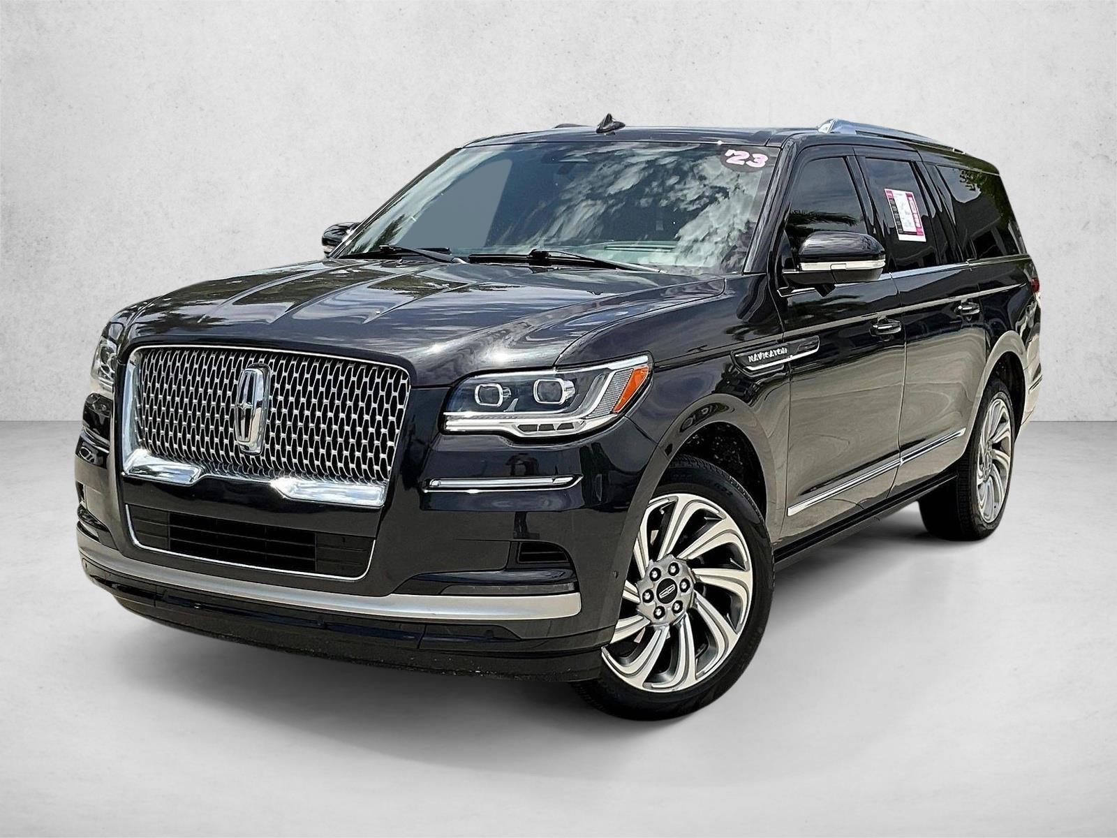 Thumbnail: 2023 Lincoln Navigator L - 1