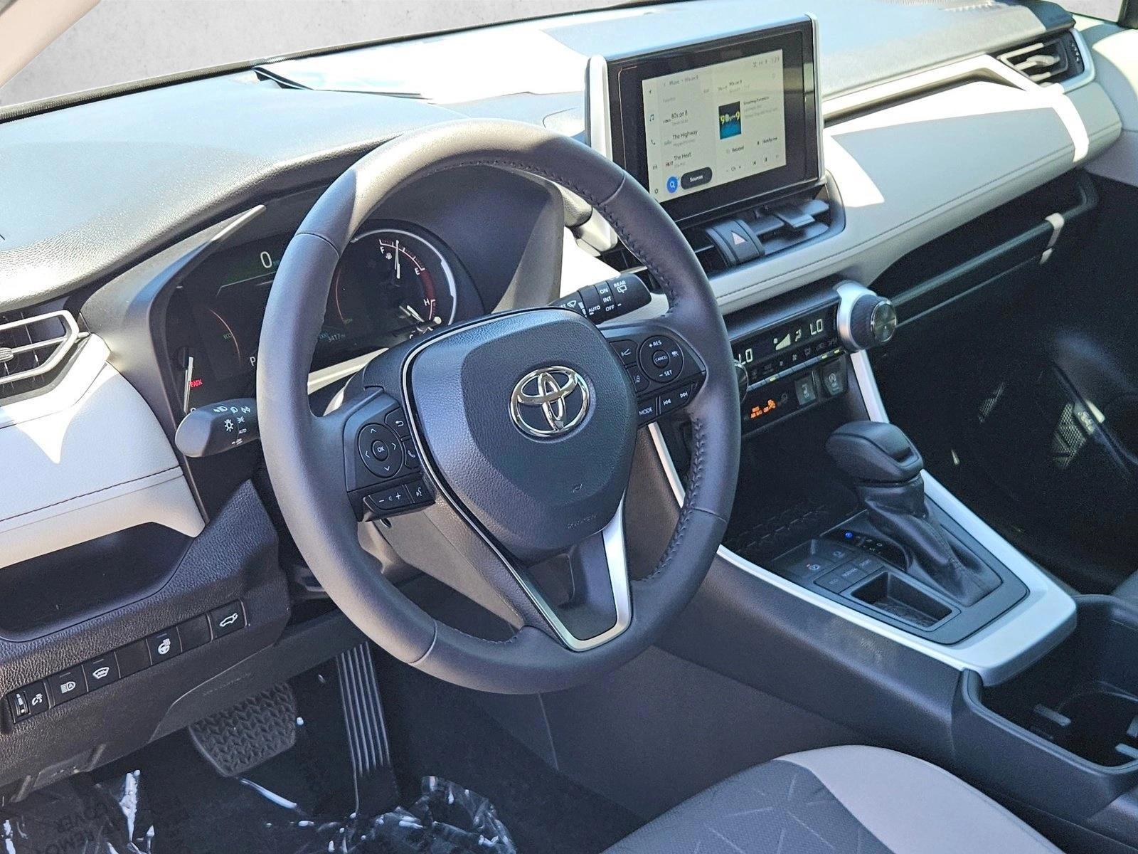 Thumbnail: 2025 Toyota RAV4 - 3