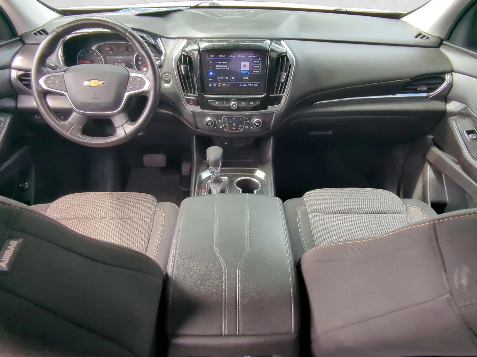 Thumbnail: 2021 Chevrolet Traverse - 3
