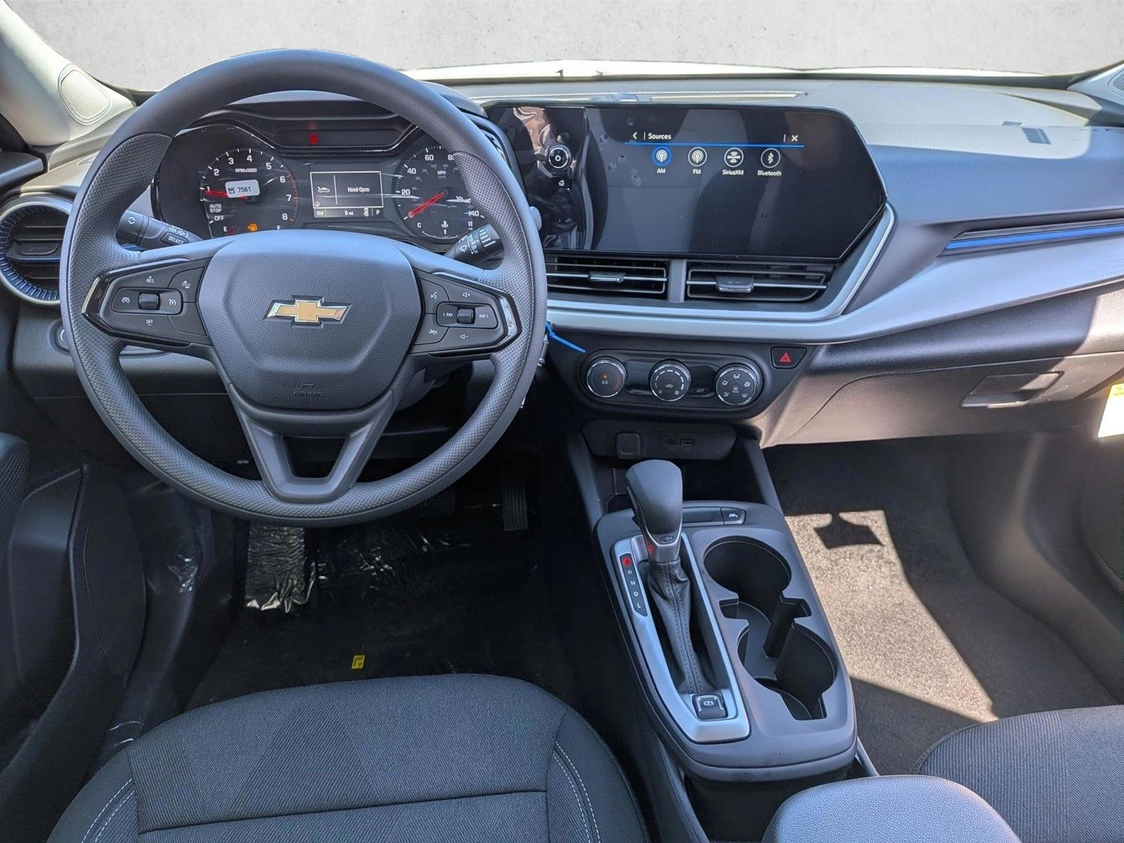Thumbnail: 2026 Chevrolet Trax - 3
