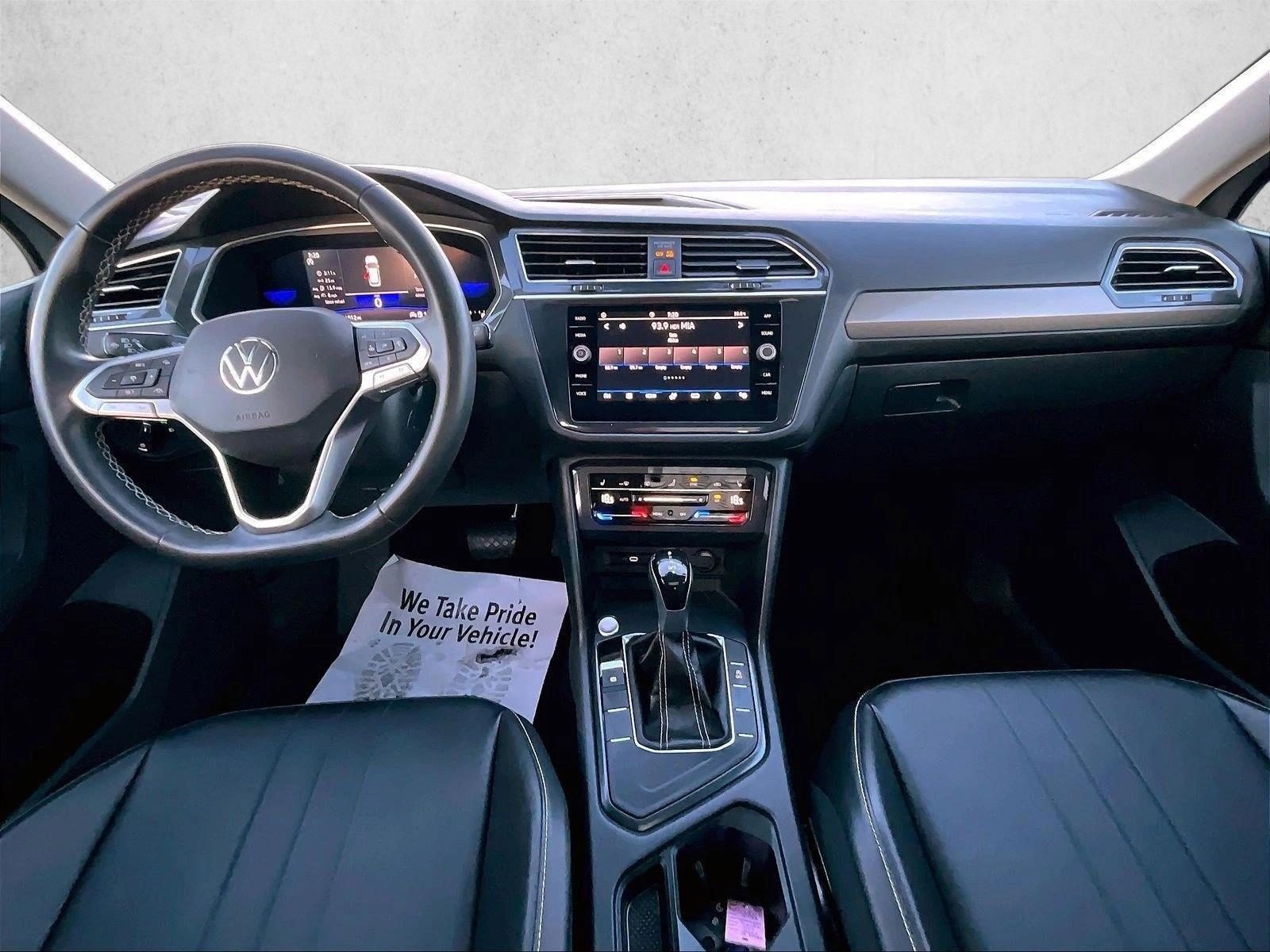 Thumbnail: 2022 Volkswagen Tiguan - 4
