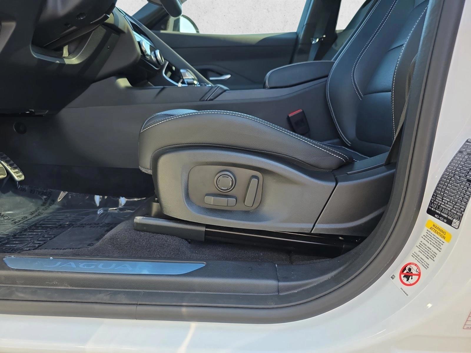 2024 Jaguar E-Pace R-DYNAMIC SE - Photo 28
