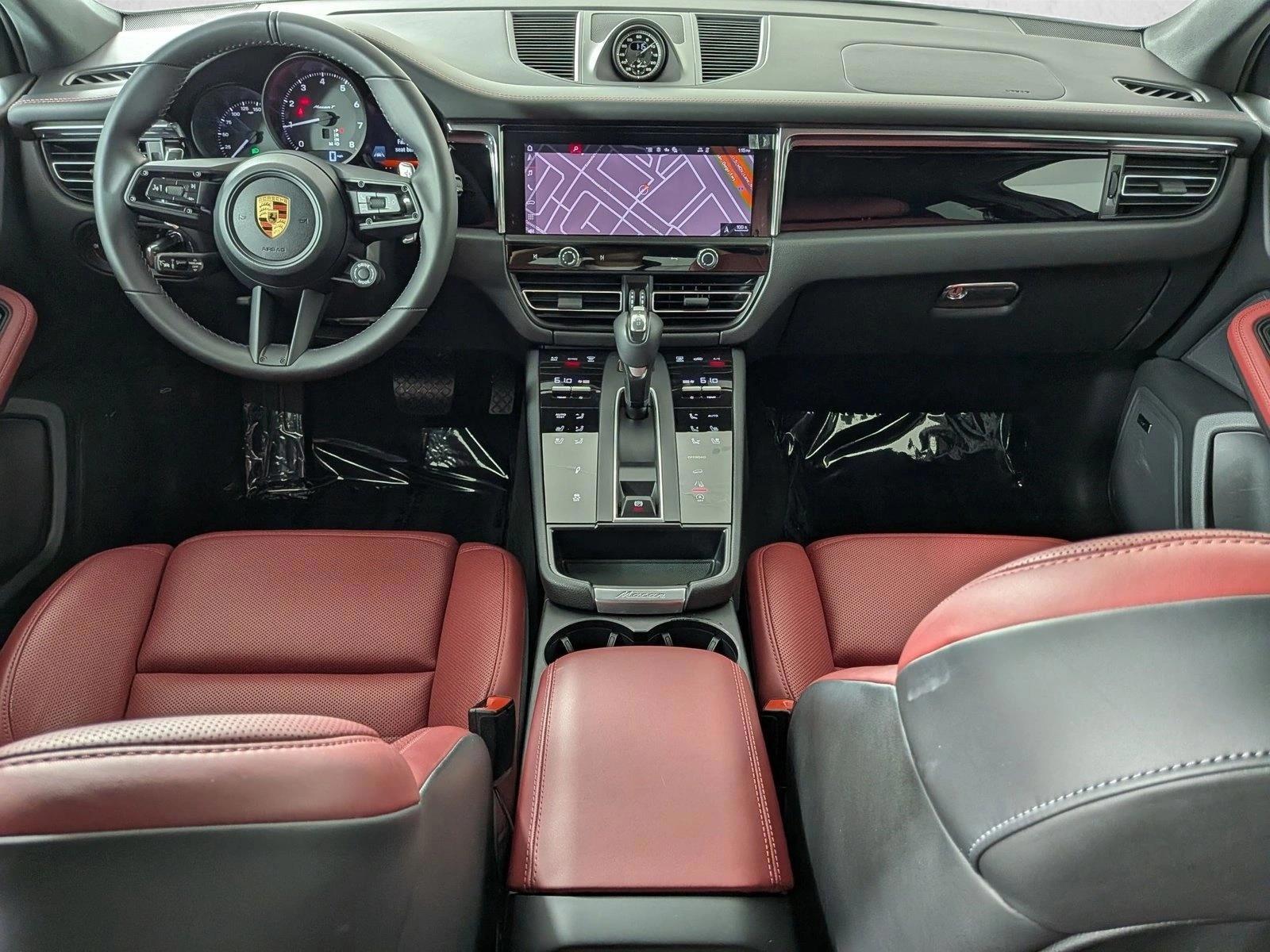 Thumbnail: 2026 Porsche Macan - 3