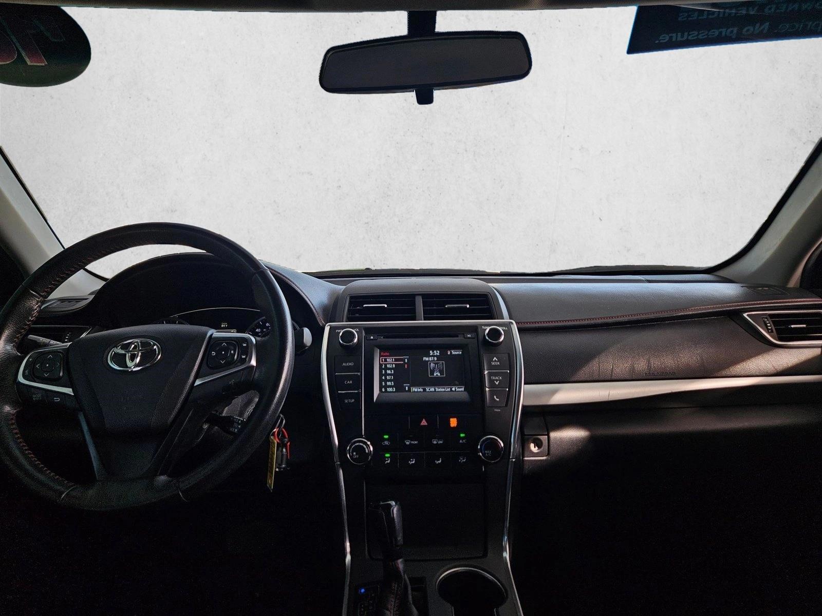 Thumbnail: 2016 Toyota Camry - 3