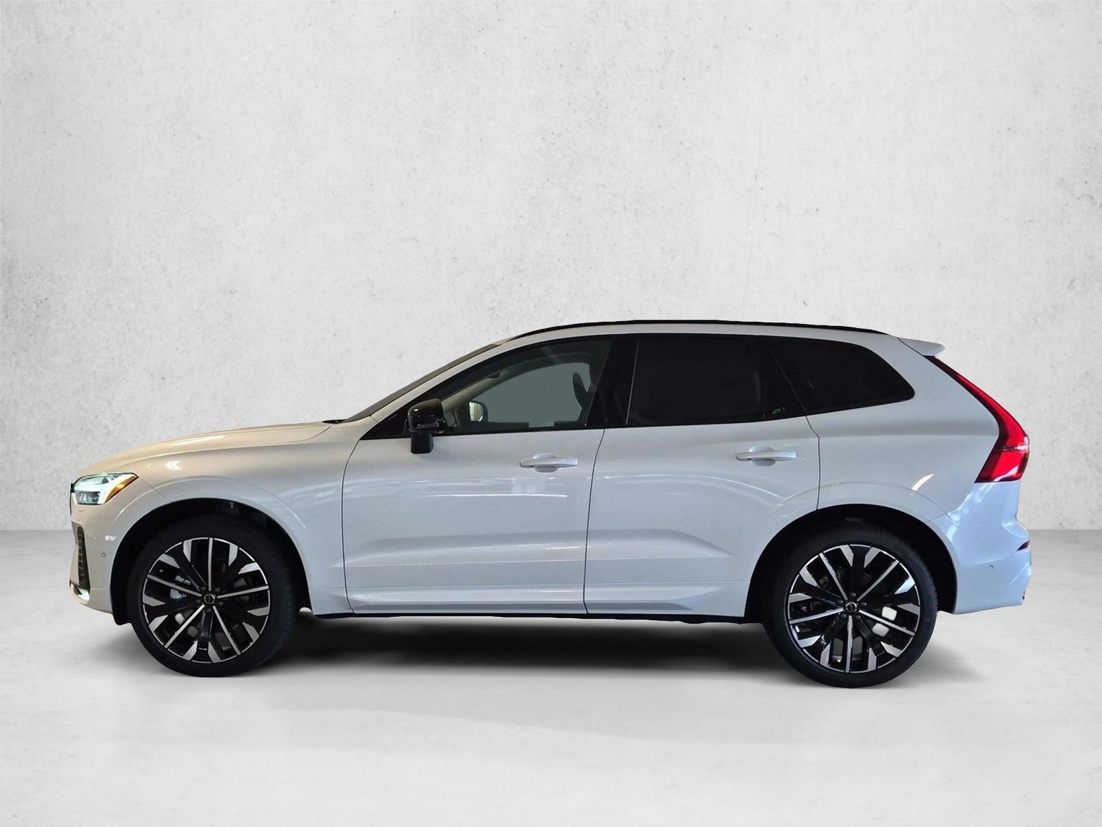 Thumbnail: 2027 Volvo XC60 - 2