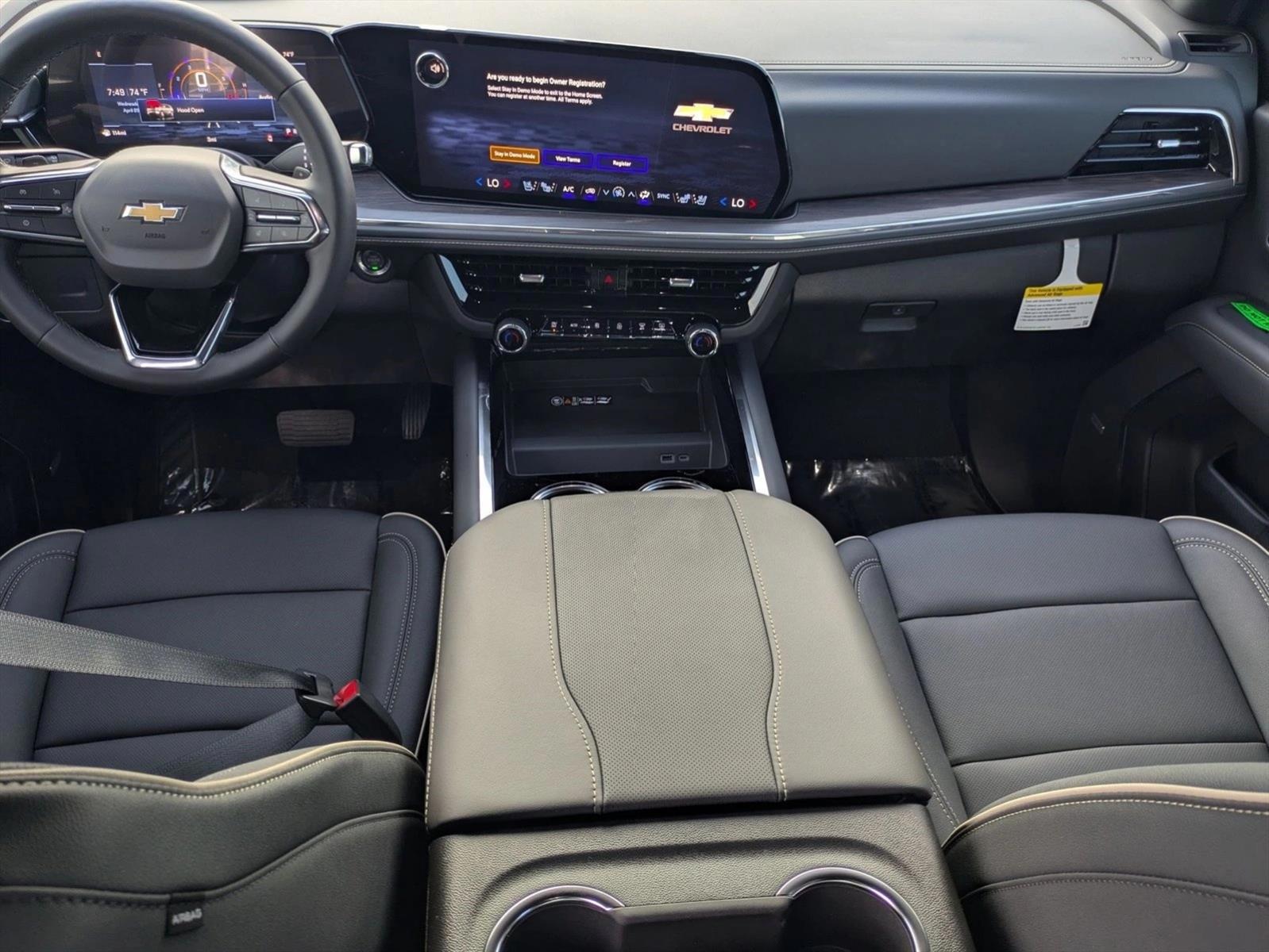 Thumbnail: 2026 Chevrolet Suburban - 3