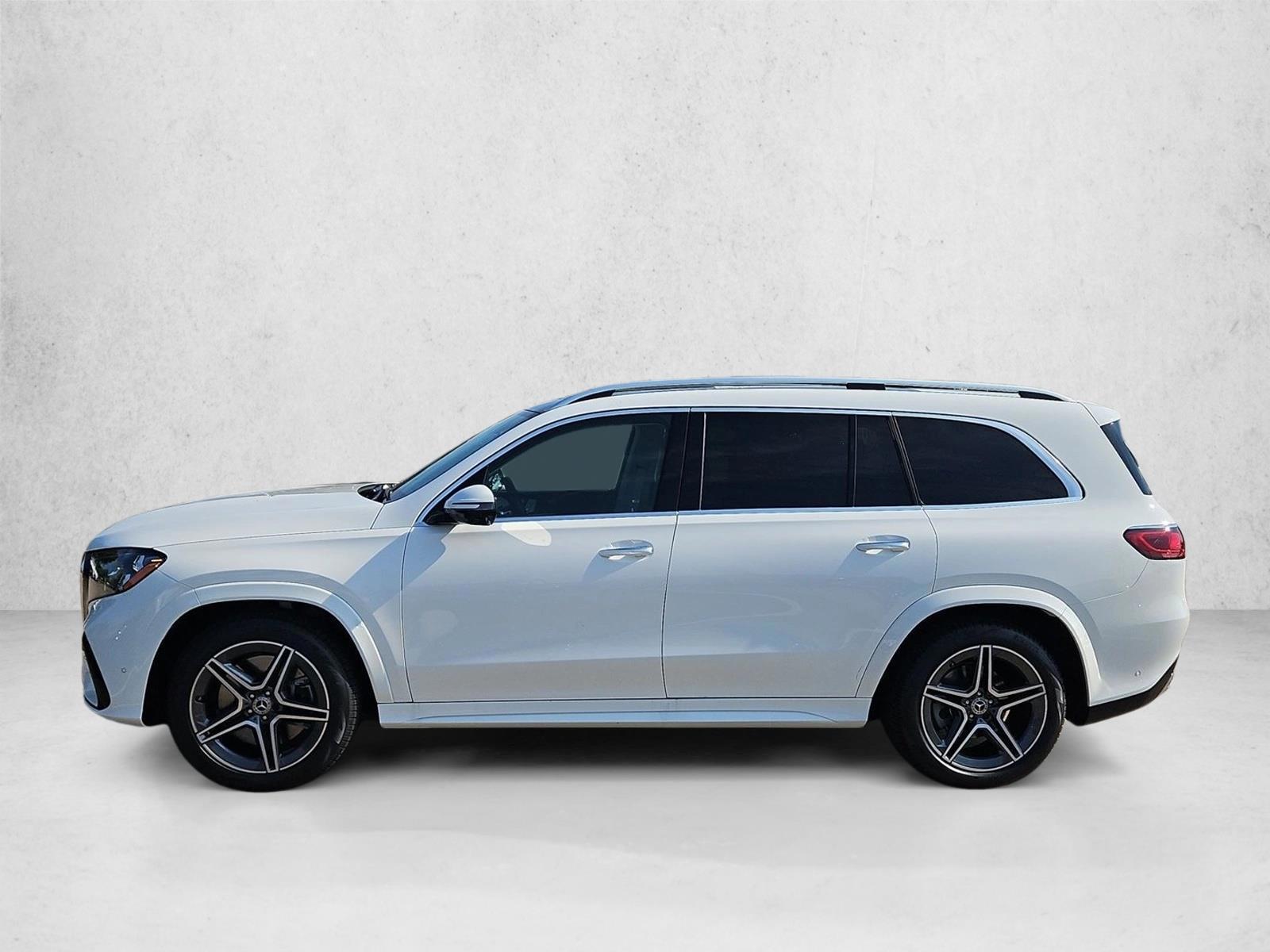 Thumbnail: 2027 Mercedes-Benz GLS - 2
