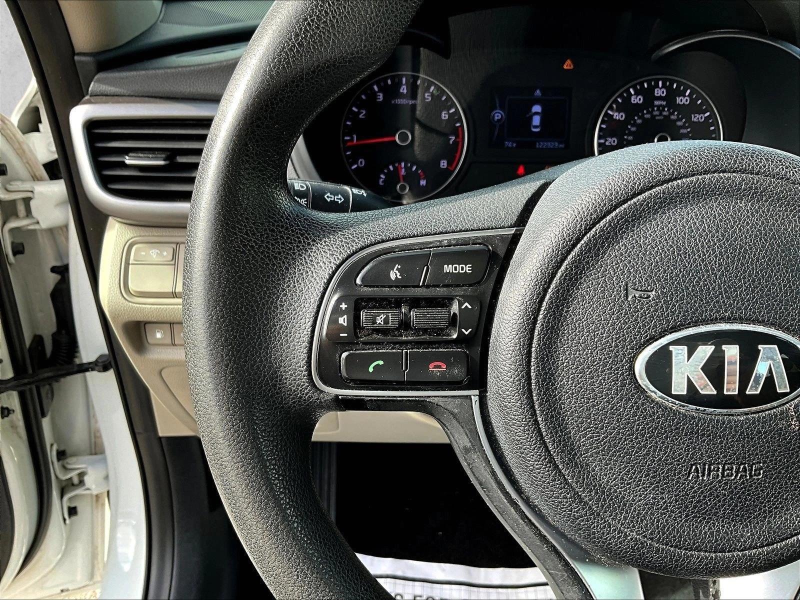 2016 Kia Optima LX - Photo 18