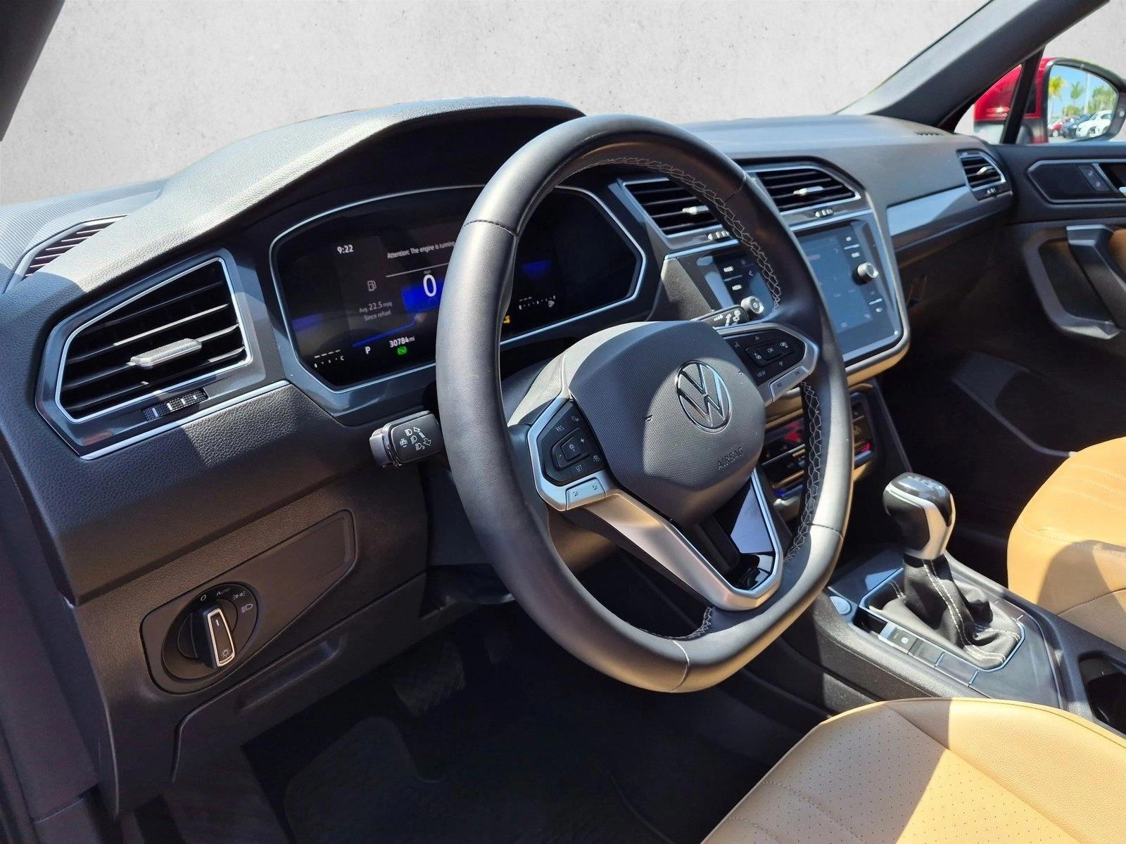 Thumbnail: 2023 Volkswagen Tiguan - 3