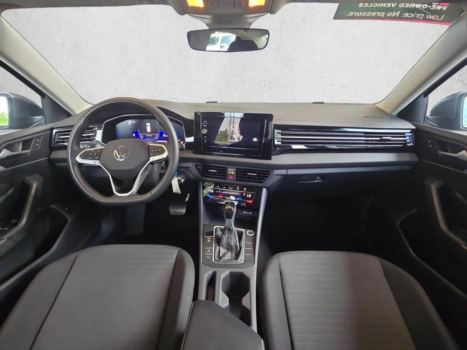 Thumbnail: 2025 Volkswagen Jetta - 4