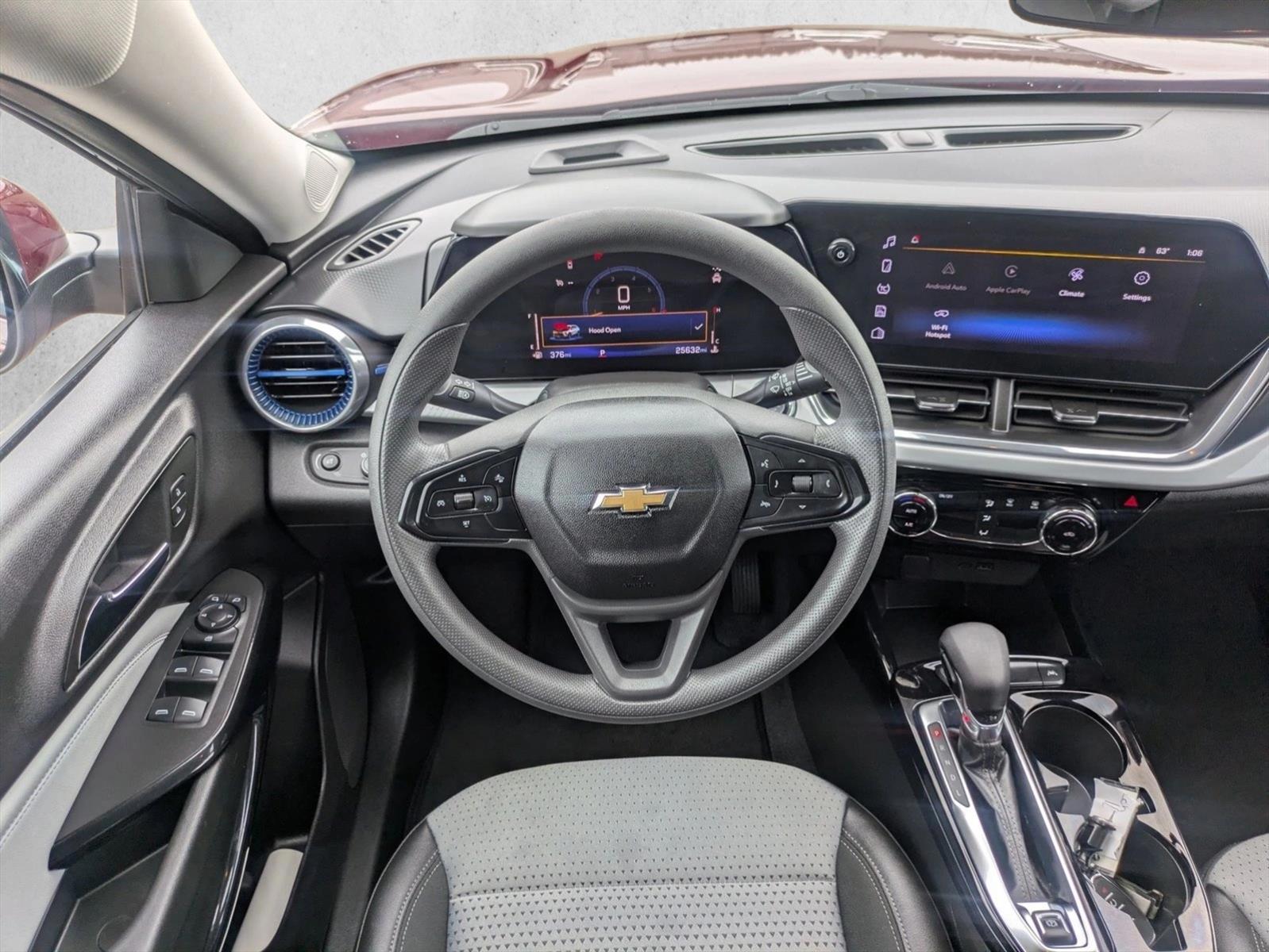 Thumbnail: 2025 Chevrolet Trax - 3