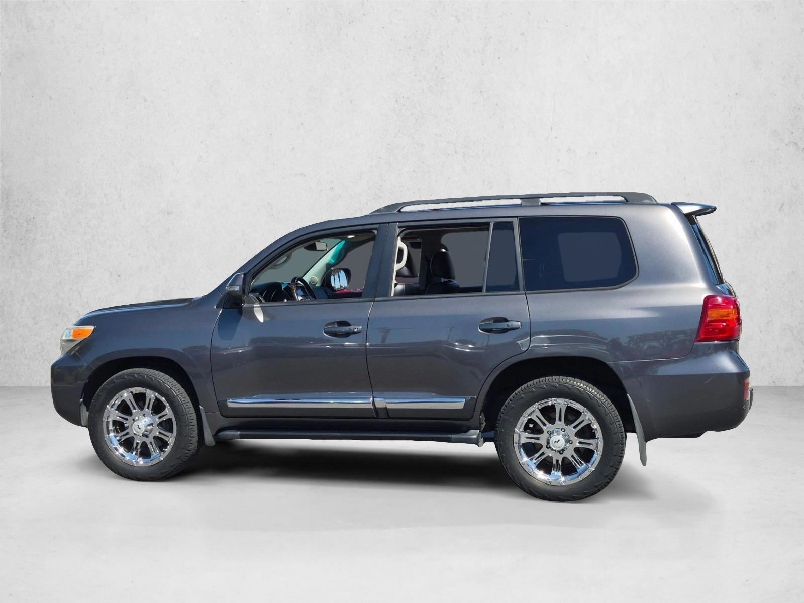 Thumbnail: 2015 Toyota Land Cruiser - 2