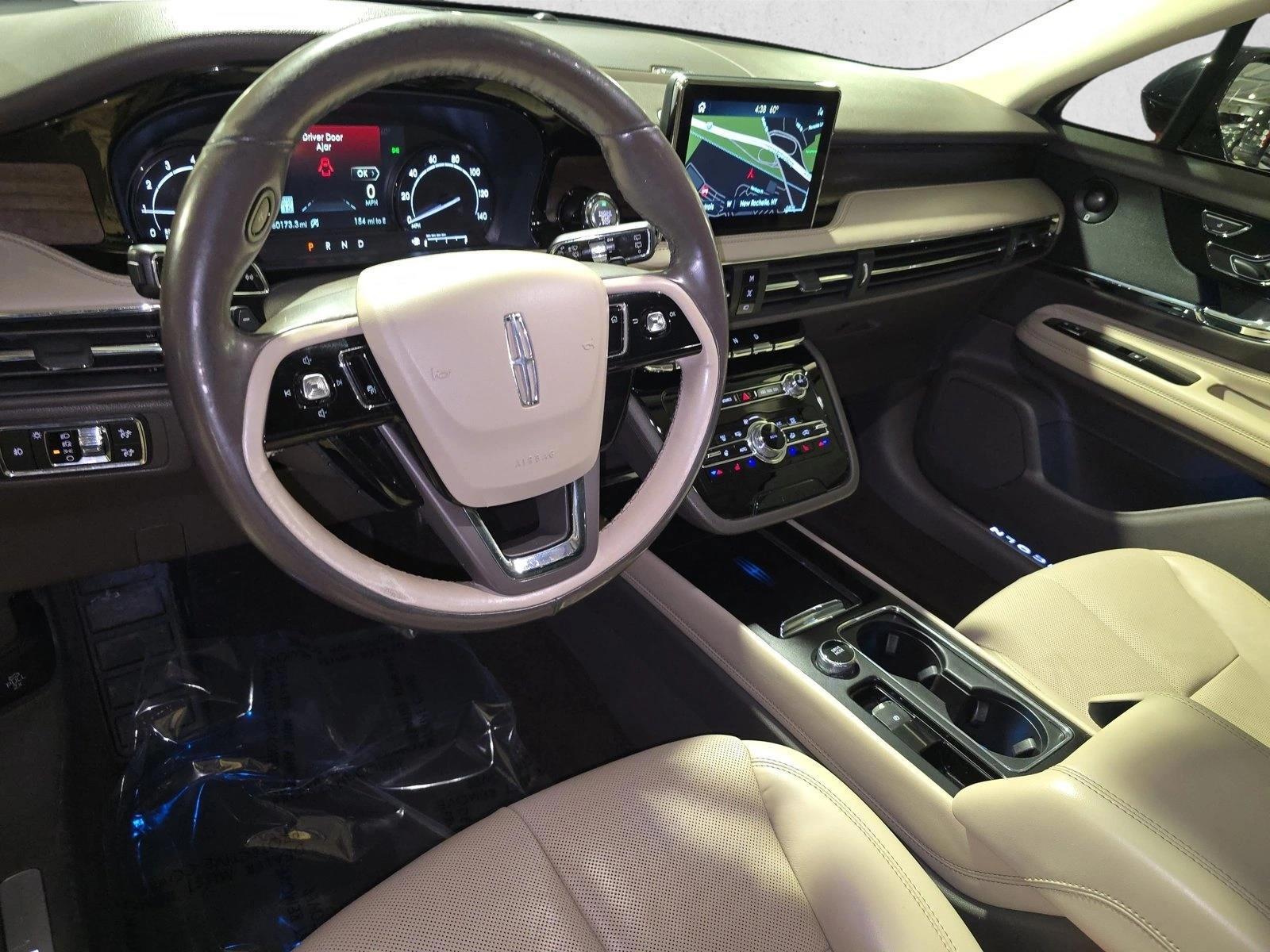 Thumbnail: 2020 Lincoln Corsair - 4