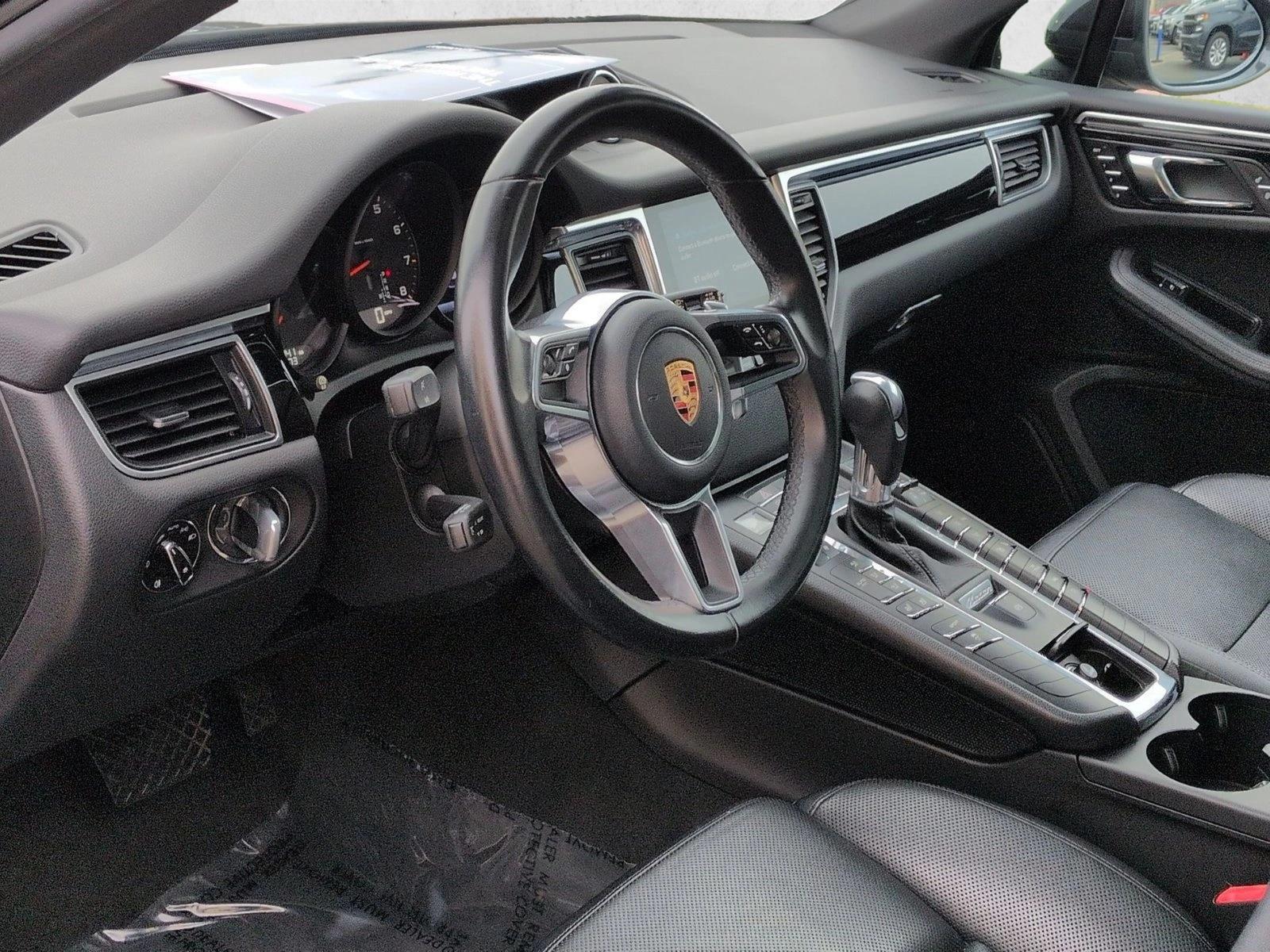 Thumbnail: 2018 Porsche Macan - 3