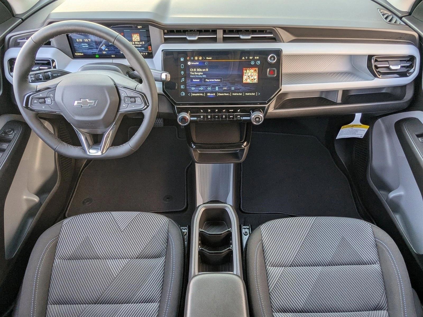 Thumbnail: 2027 Chevrolet Bolt EV - 4