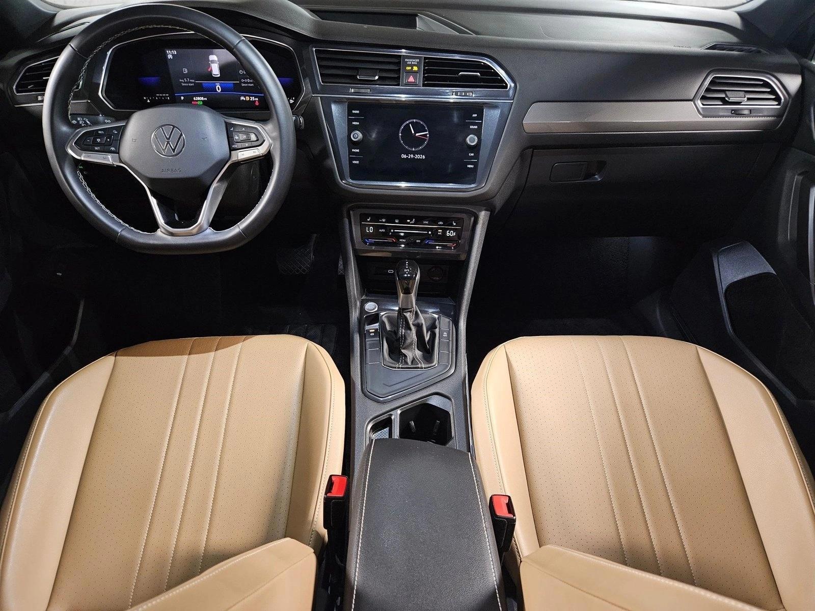 Thumbnail: 2022 Volkswagen Tiguan - 3