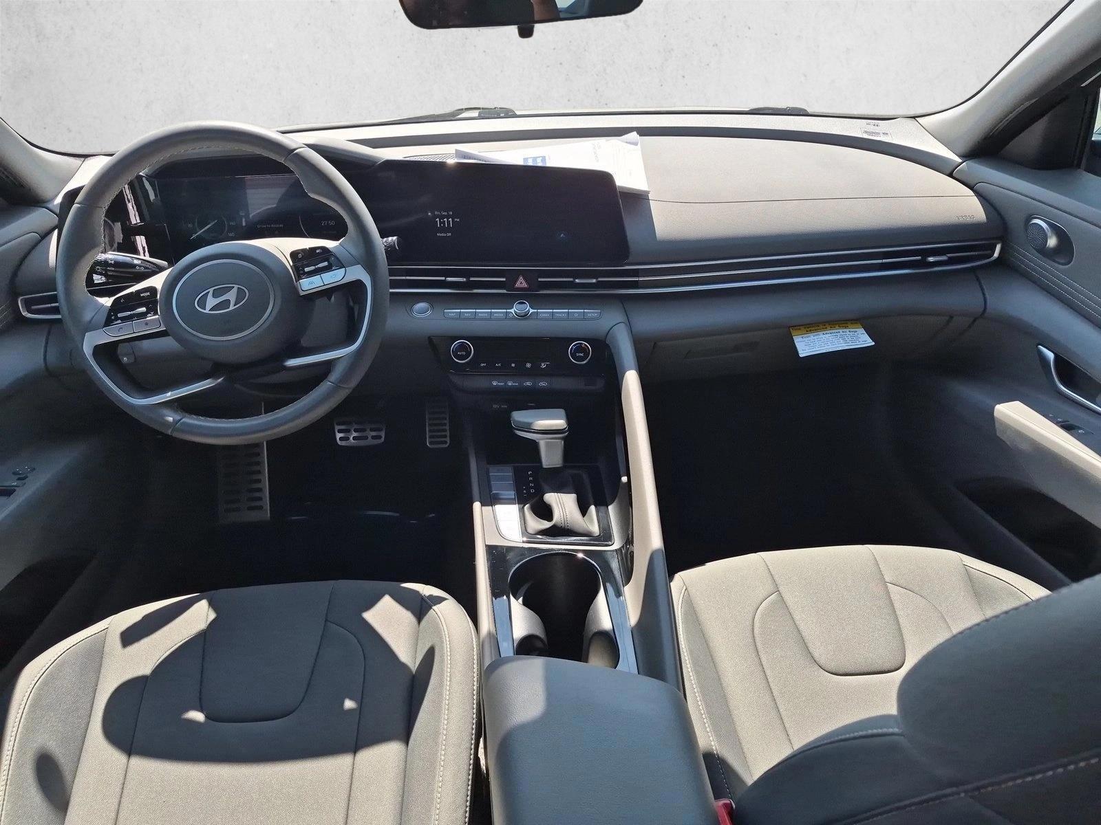 Thumbnail: 2025 Hyundai Elantra - 3