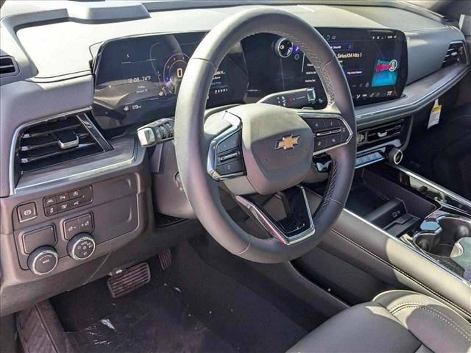Thumbnail: 2025 Chevrolet Suburban - 3