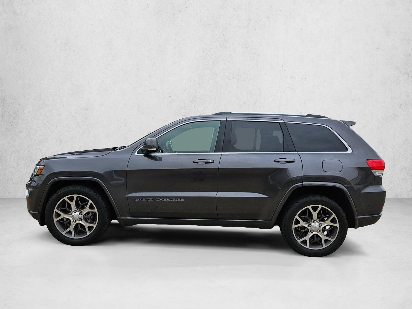 Thumbnail: 2018 Jeep Grand Cherokee - 2