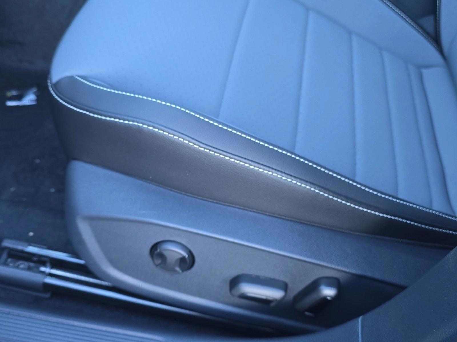 Thumbnail: 2026 Volkswagen Jetta - 4