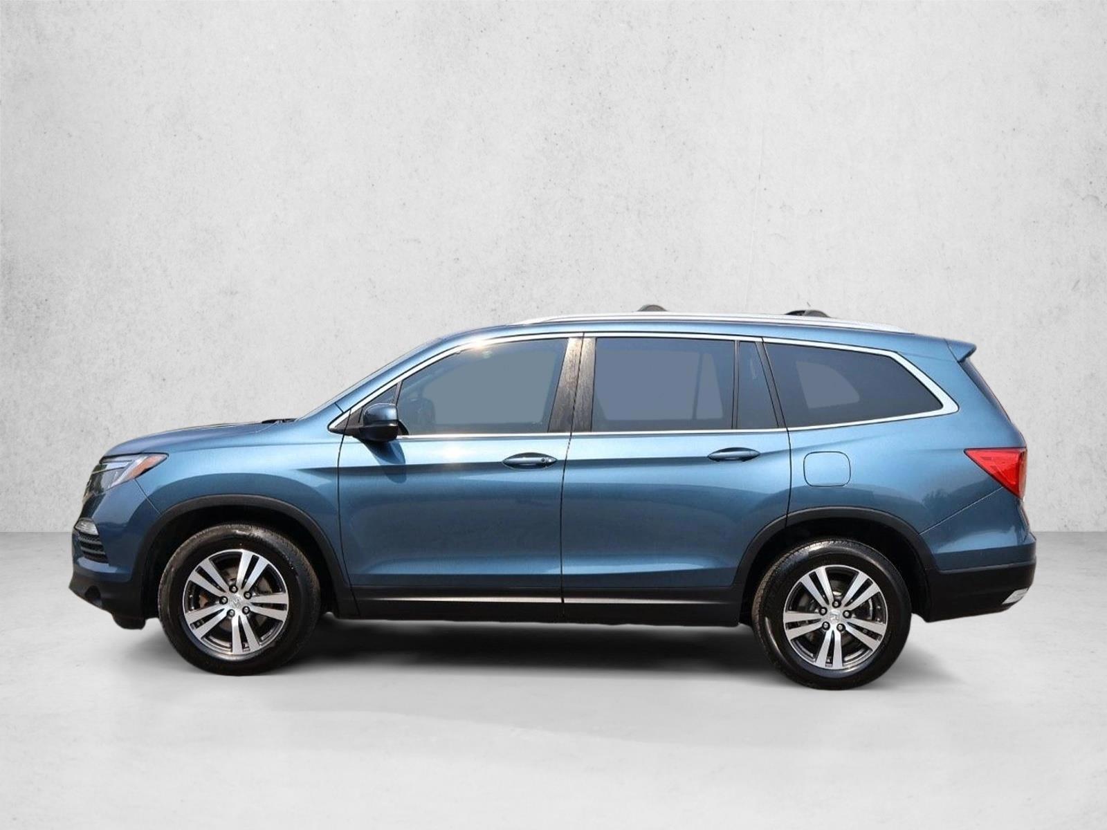 Thumbnail: 2017 Honda Pilot - 2