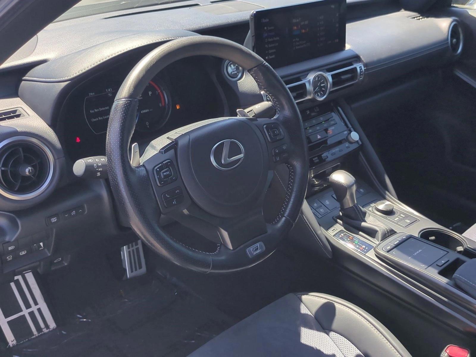 Thumbnail: 2022 Lexus IS - 3