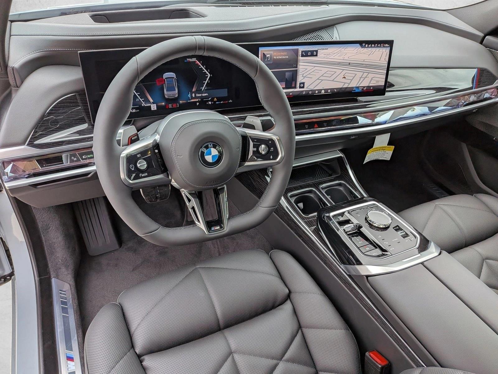 Thumbnail: 2026 BMW 7 Series - 3