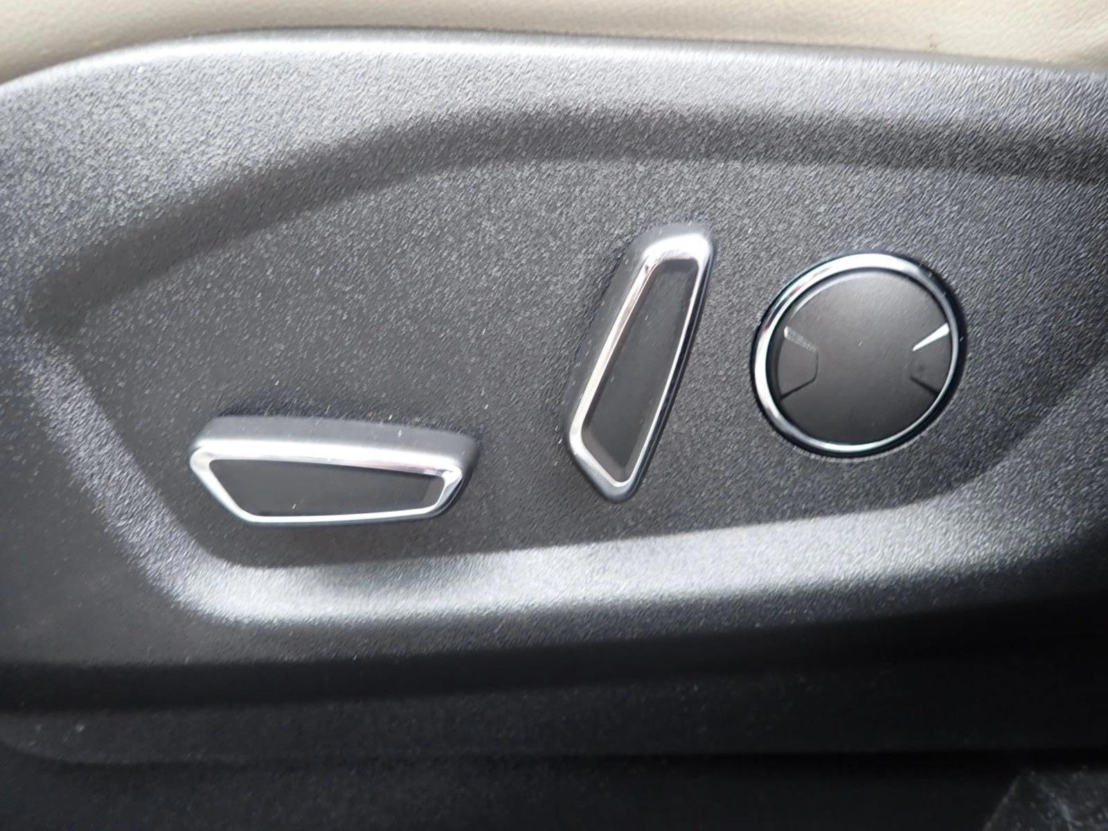 Thumbnail: 2019 Ford Edge - 3