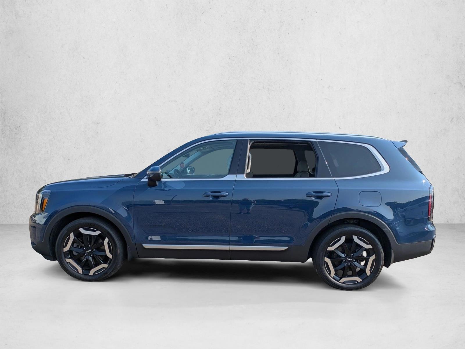 Thumbnail: 2023 Kia Telluride - 2