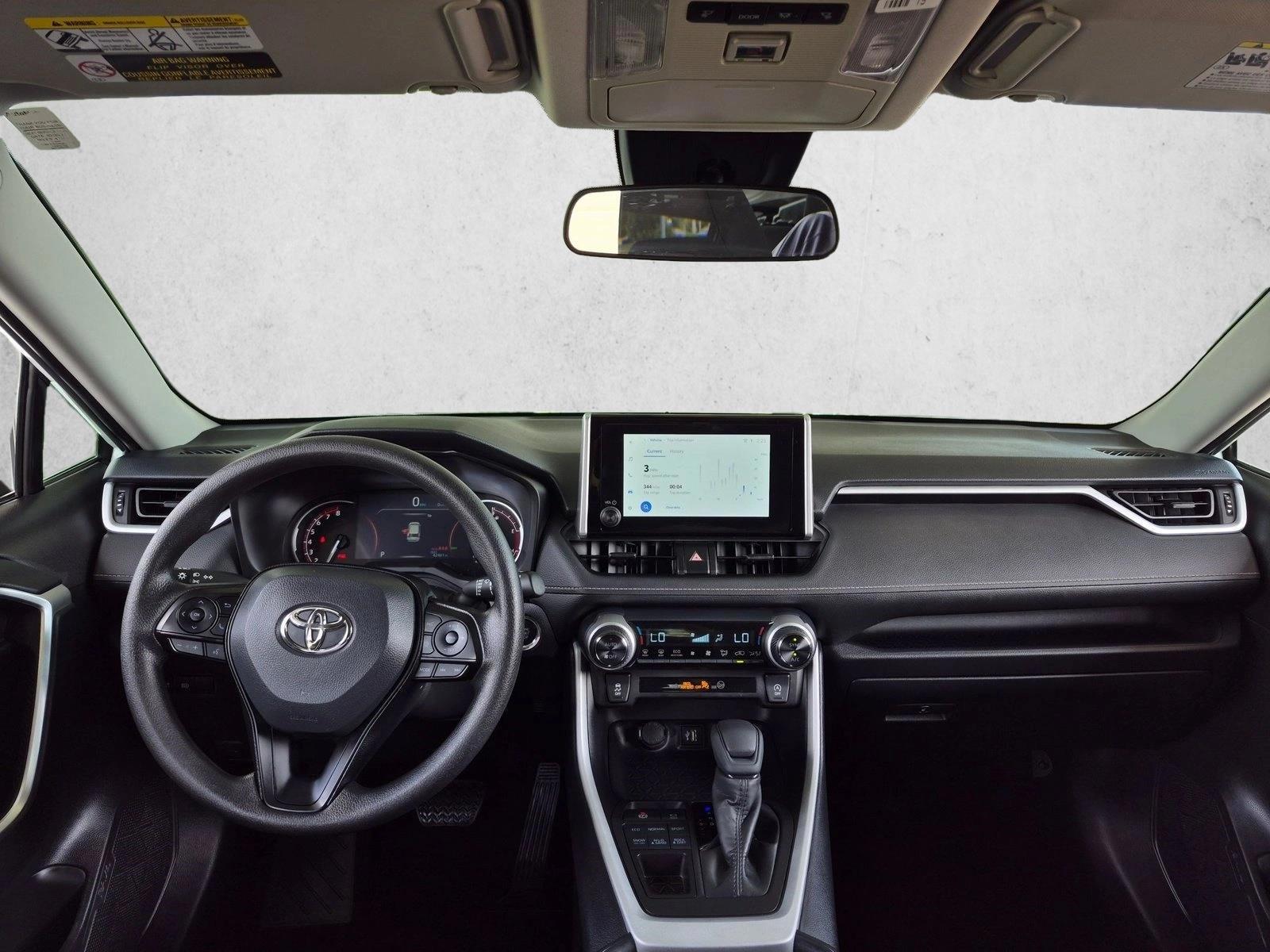 Thumbnail: 2025 Toyota RAV4 - 3