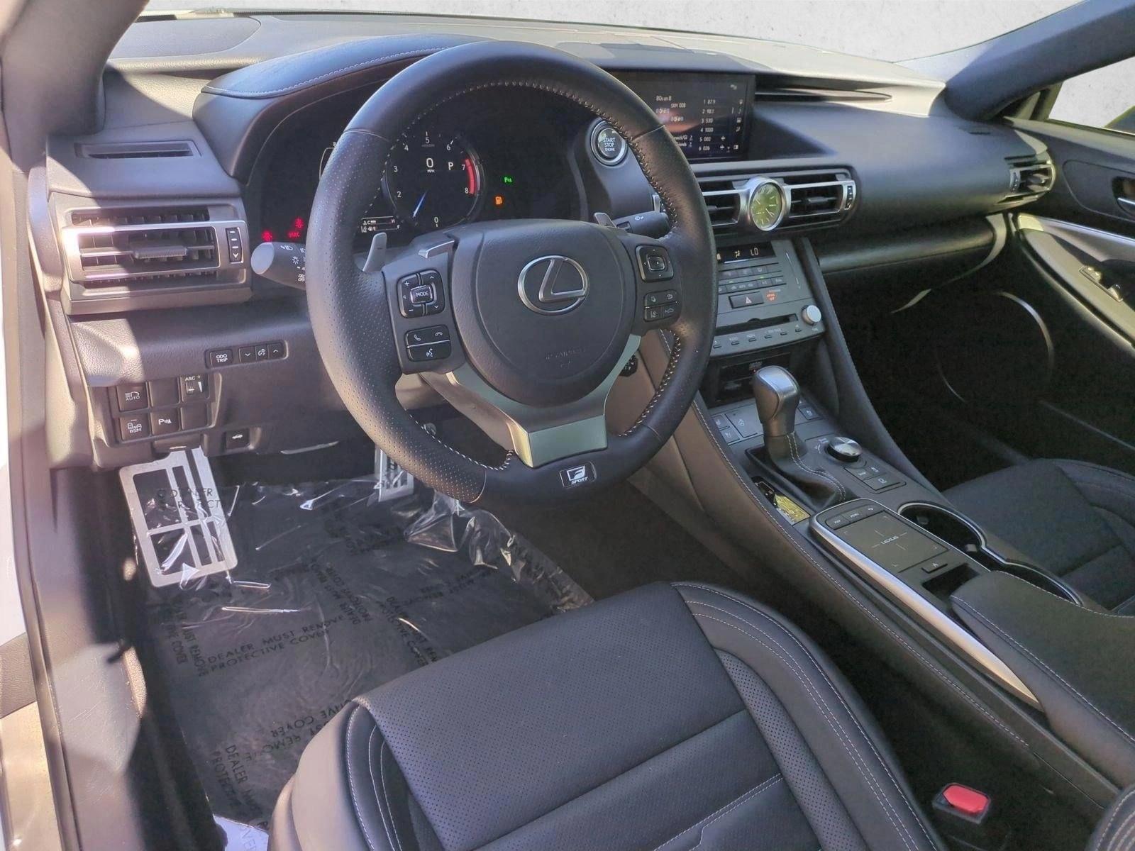 Thumbnail: 2022 Lexus RC - 3