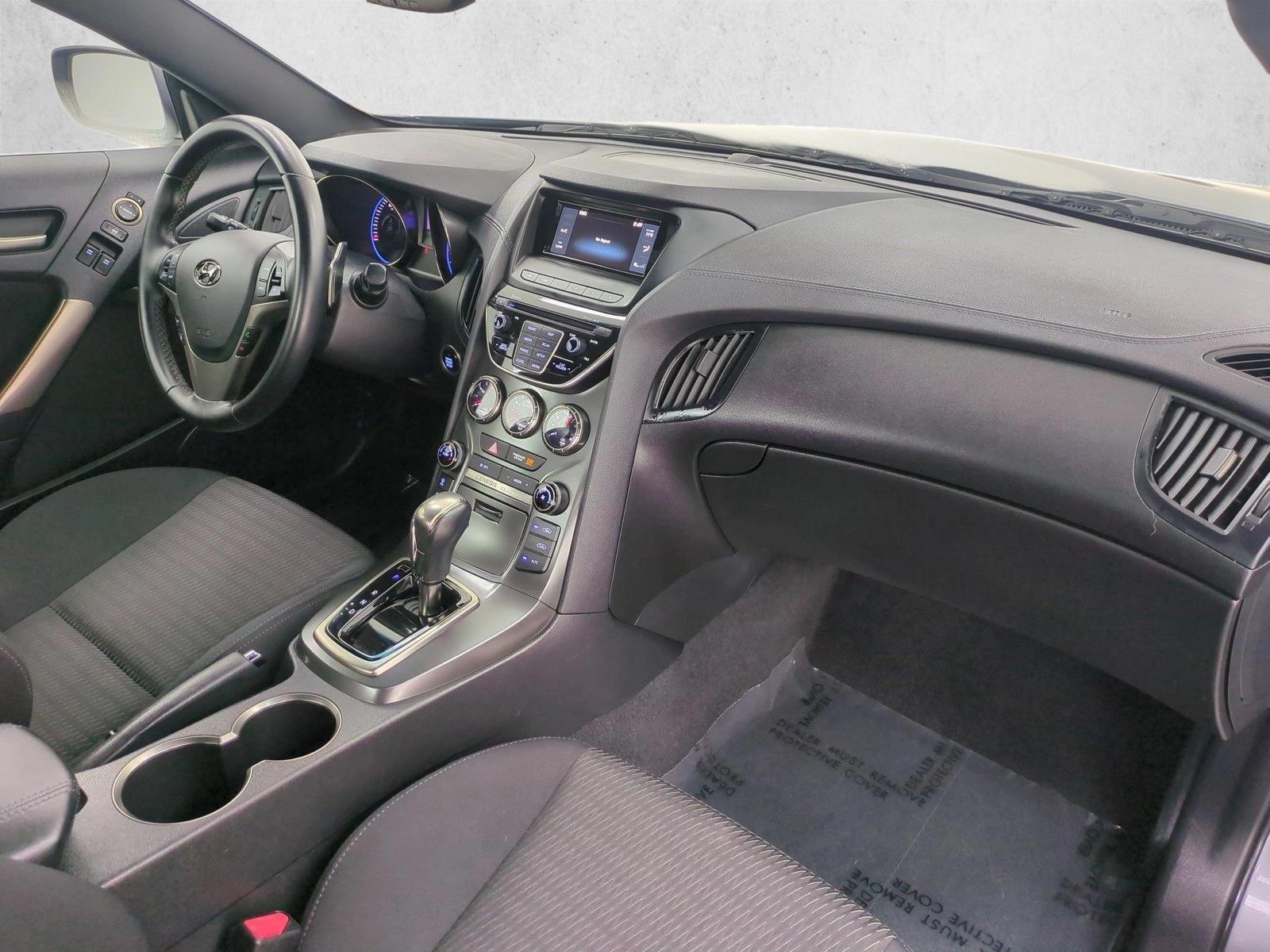 2016 Hyundai Genesis Coupe Base - Photo 24