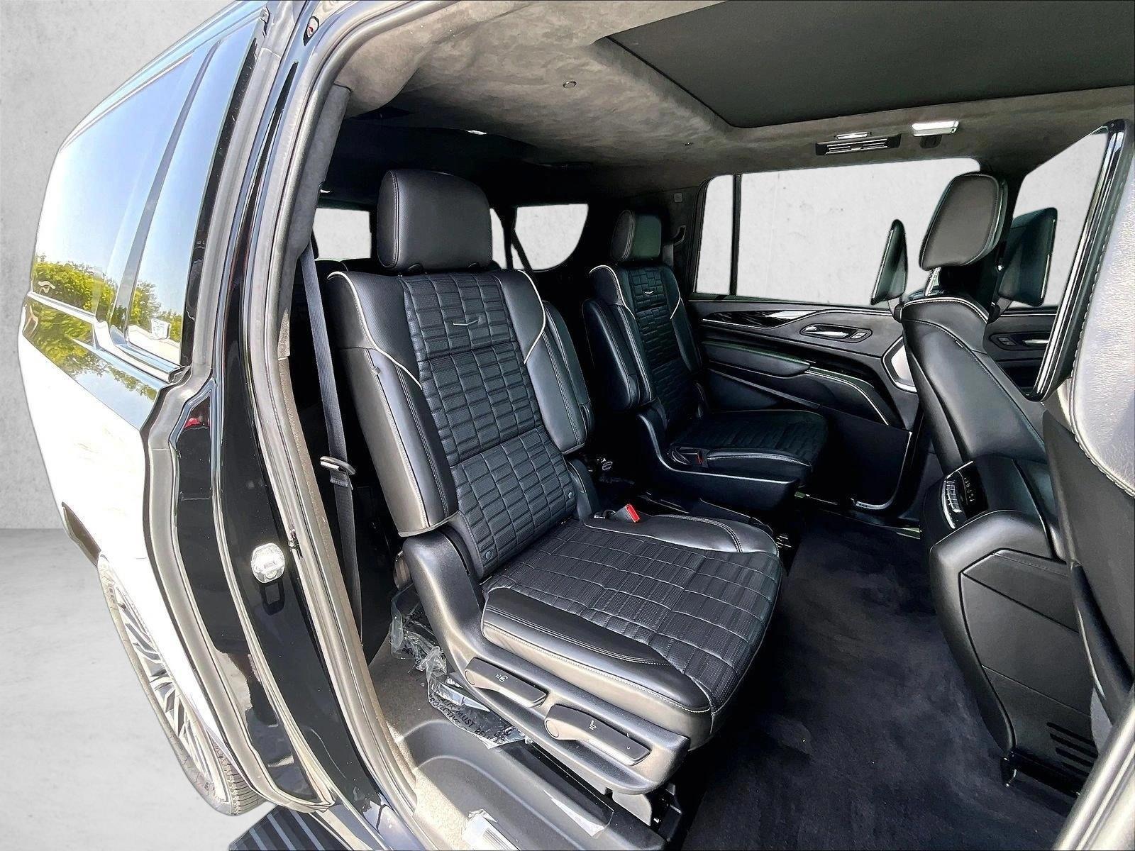 2023 Cadillac Escalade ESV V-Series - Photo 29