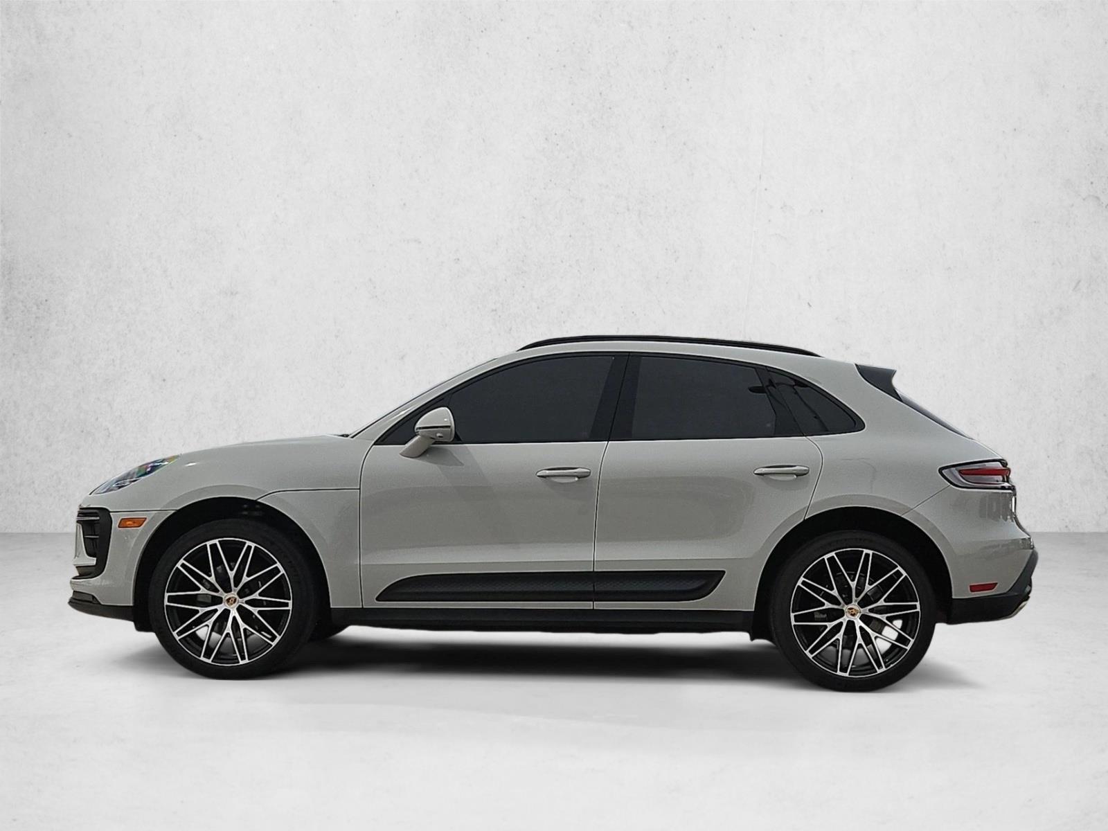 Thumbnail: 2023 Porsche Macan - 2
