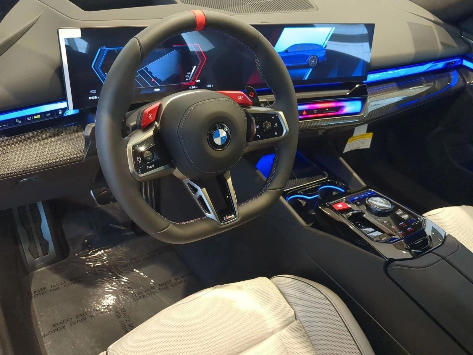Thumbnail: 2026 BMW M5 - 3