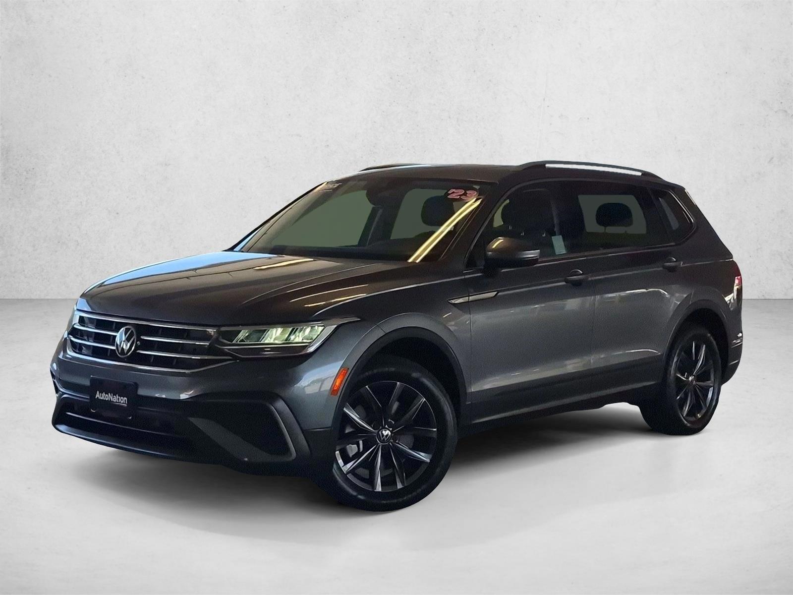 Thumbnail: 2023 Volkswagen Tiguan - 2