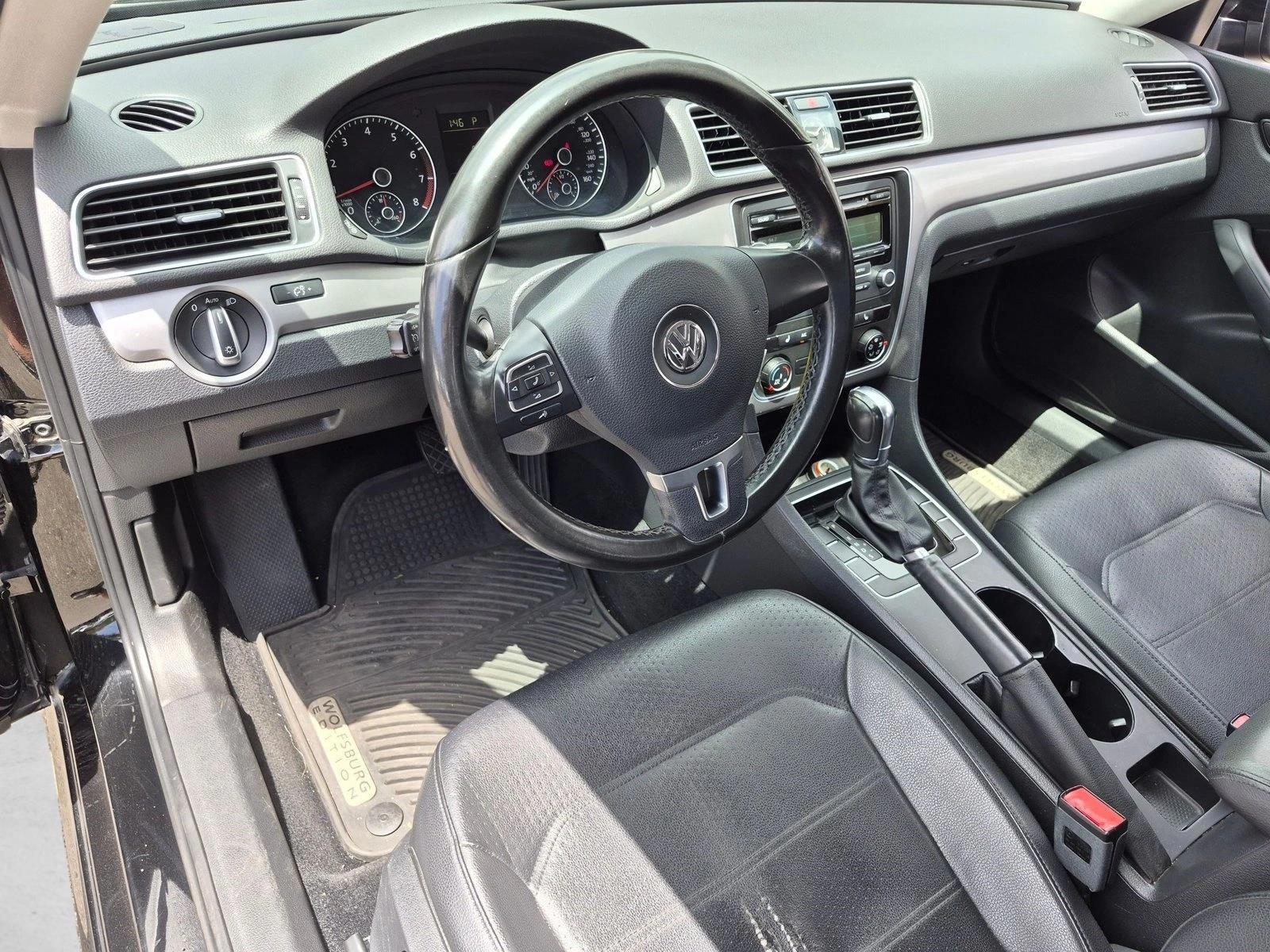 Thumbnail: 2014 Volkswagen Passat - 3