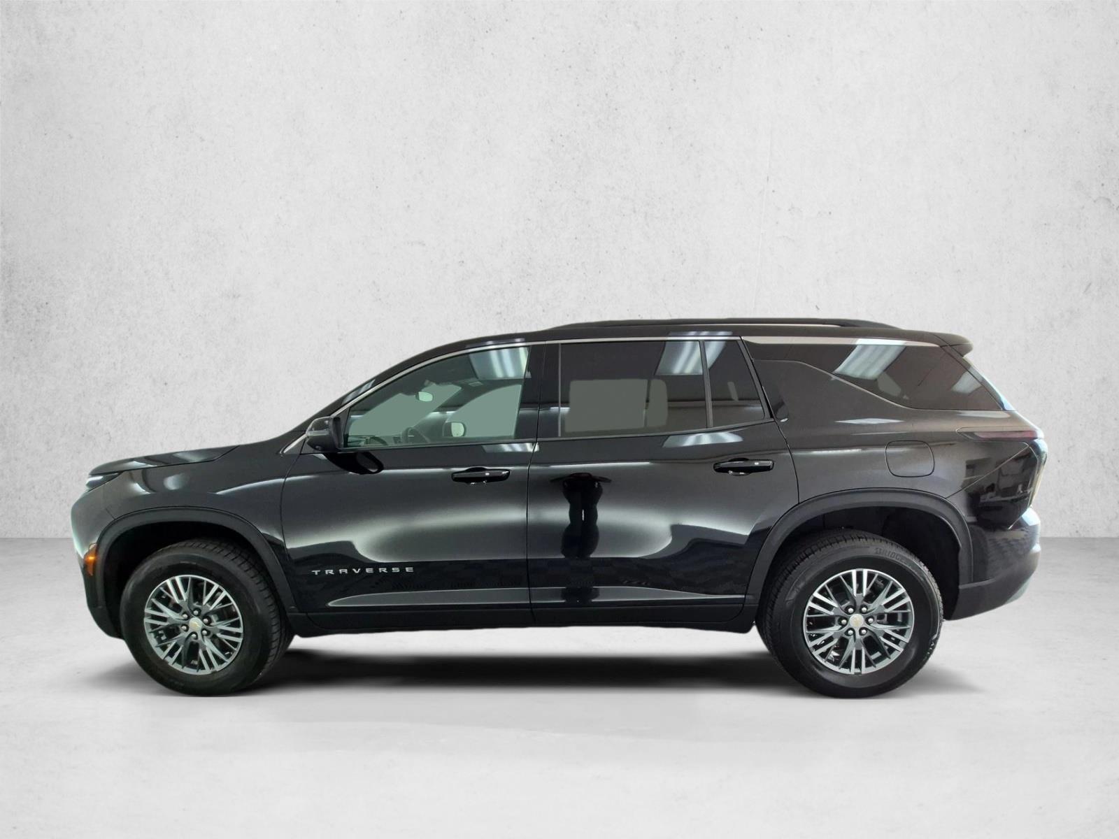Thumbnail: 2024 Chevrolet Traverse - 2