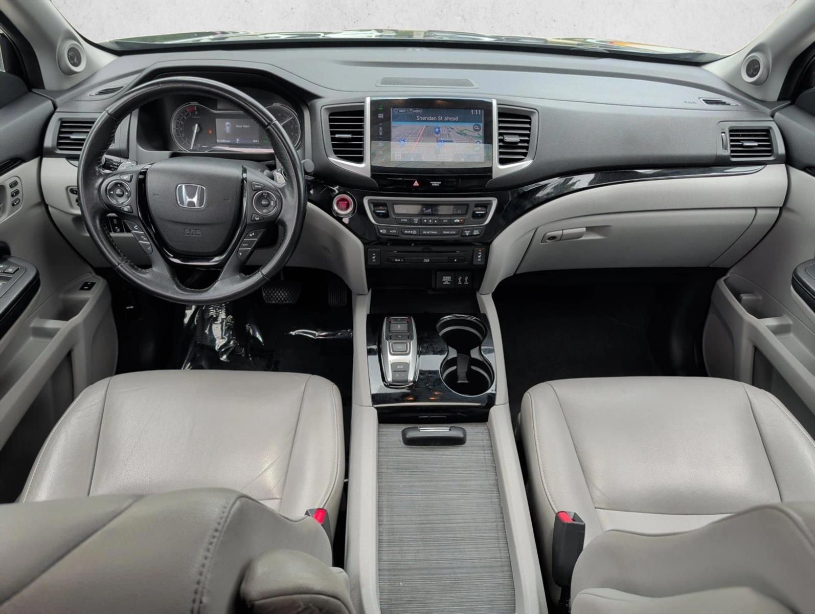 Thumbnail: 2016 Honda Pilot - 3