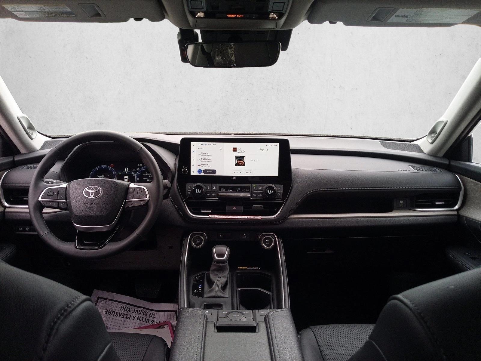 Thumbnail: 2026 Toyota Grand Highlander - 3