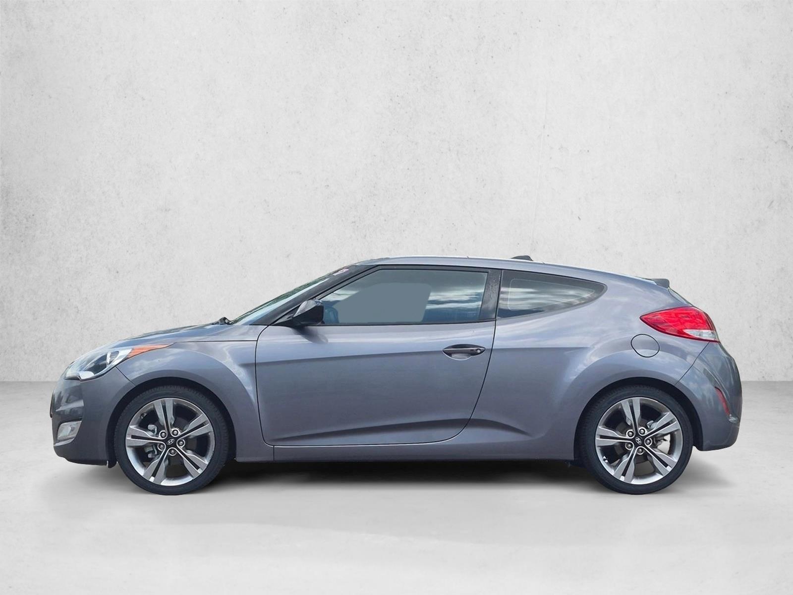 Thumbnail: 2017 Hyundai Veloster - 2
