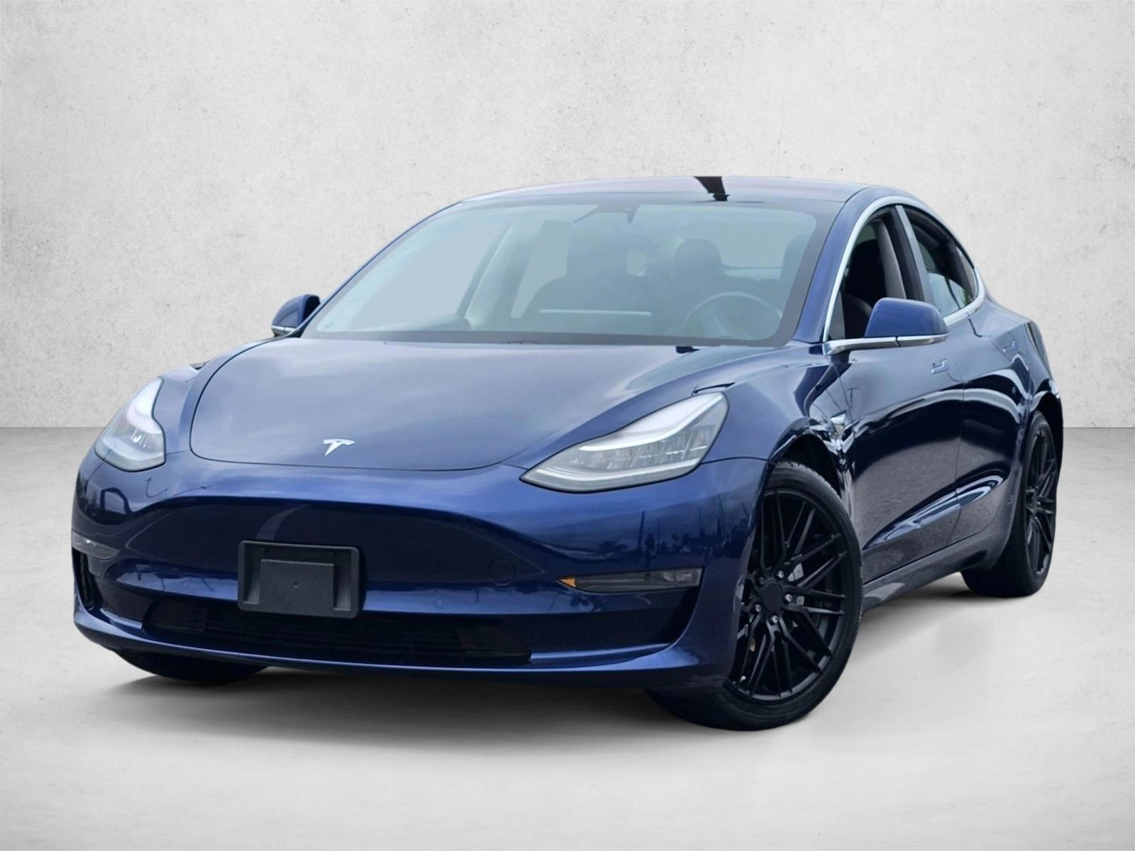 2018 Tesla Model 3 Long Range Dual Motor All-Wheel Drive's photo