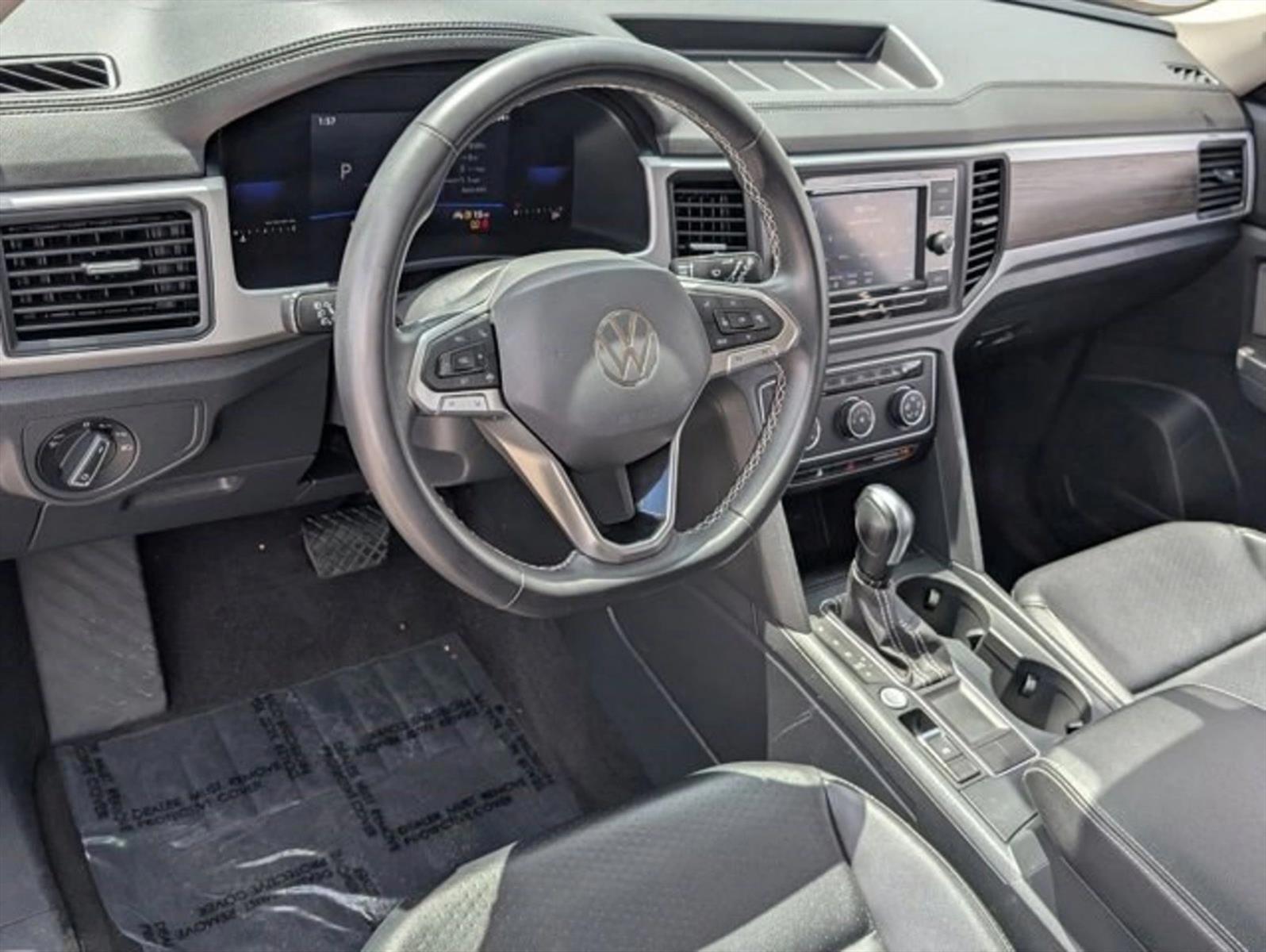 Thumbnail: 2022 Volkswagen Atlas - 3