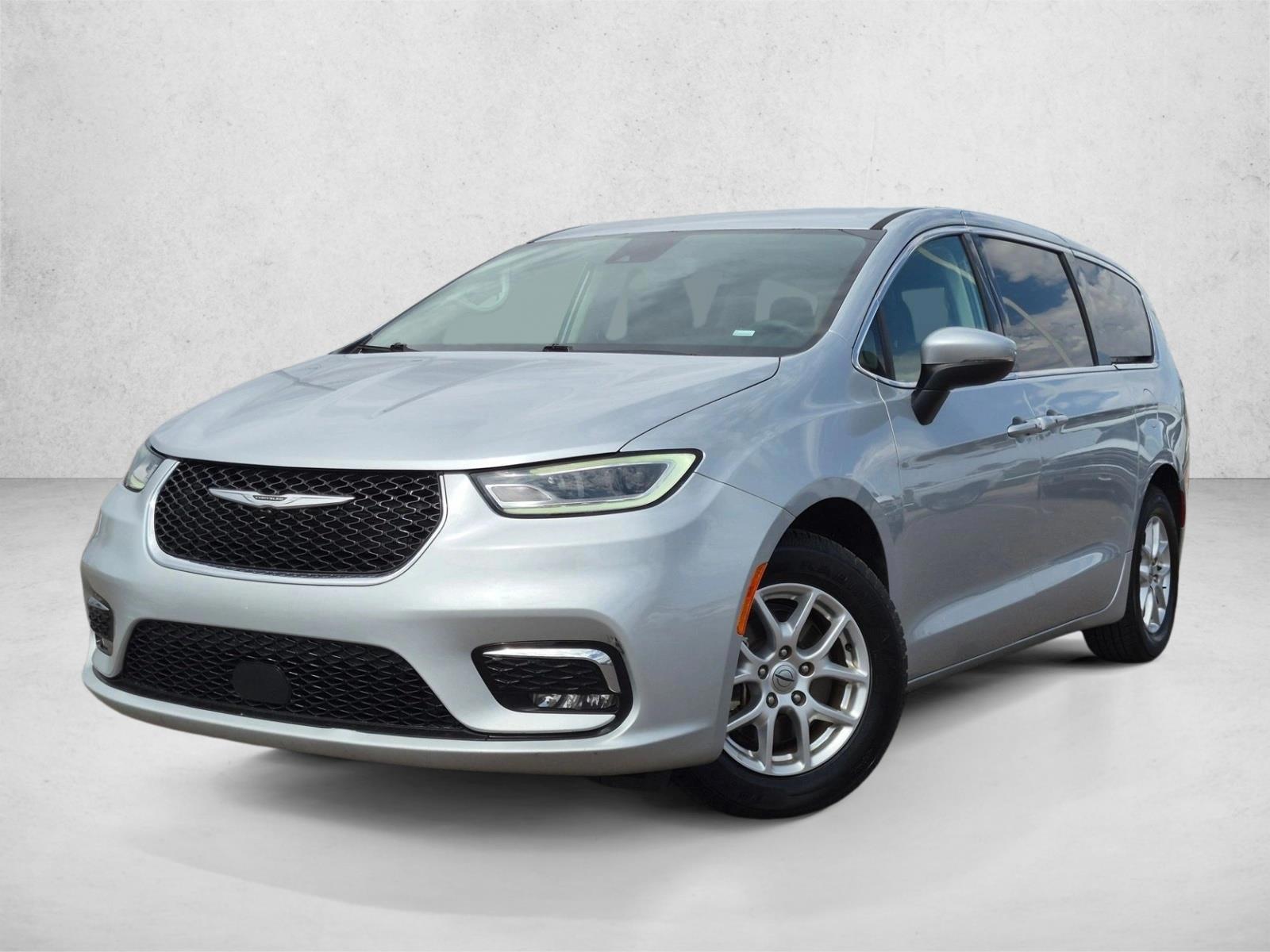 Thumbnail: 2023 Chrysler Pacifica - 1