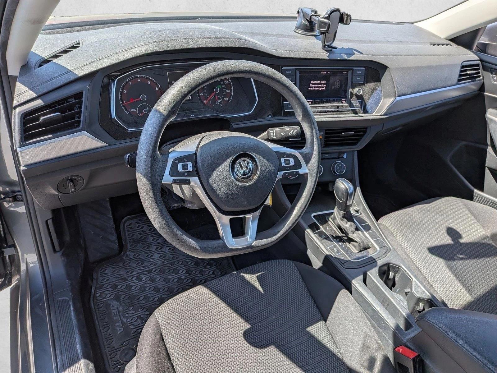 Thumbnail: 2019 Volkswagen Jetta - 3