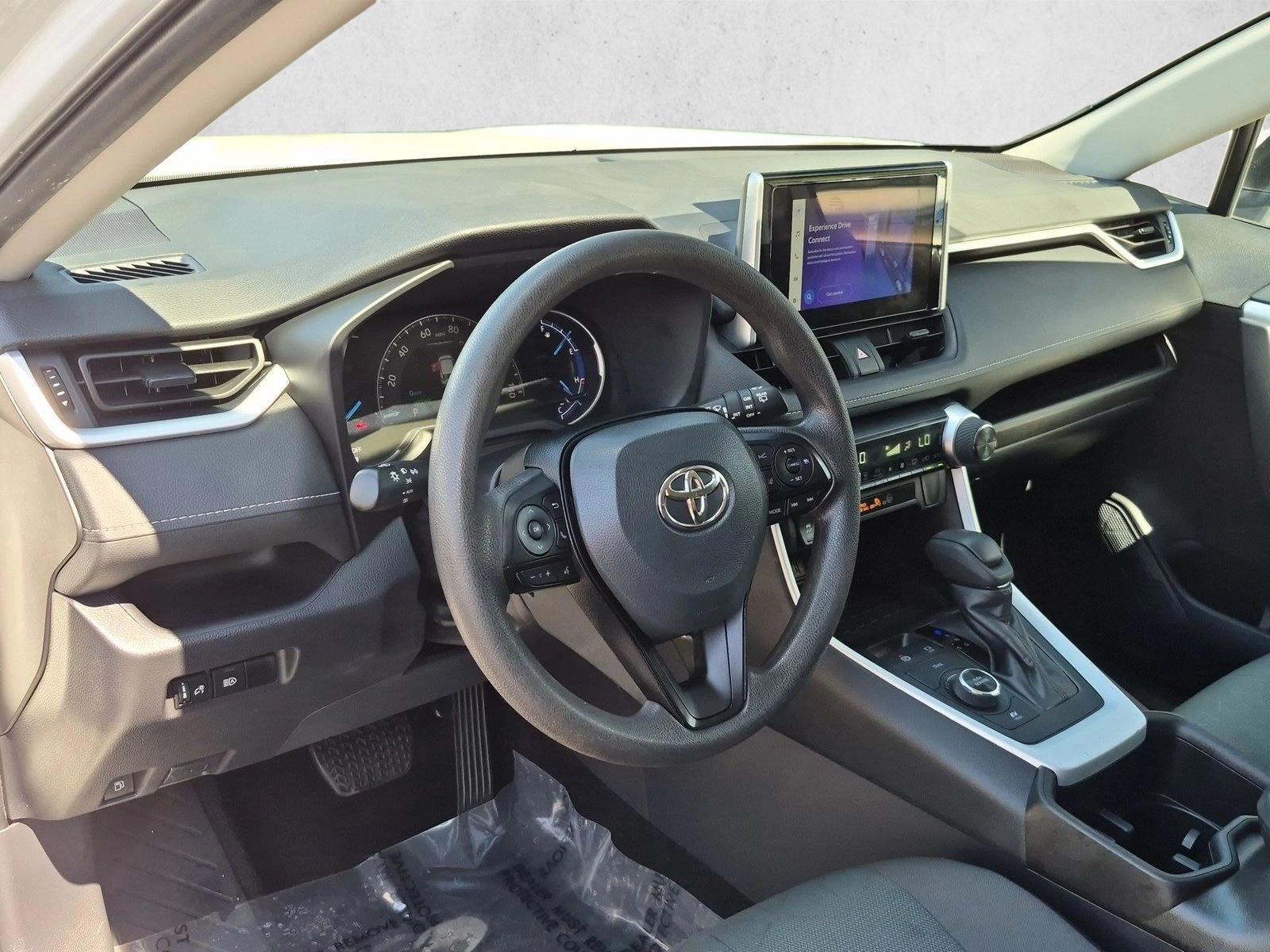 Thumbnail: 2025 Toyota RAV4 - 3