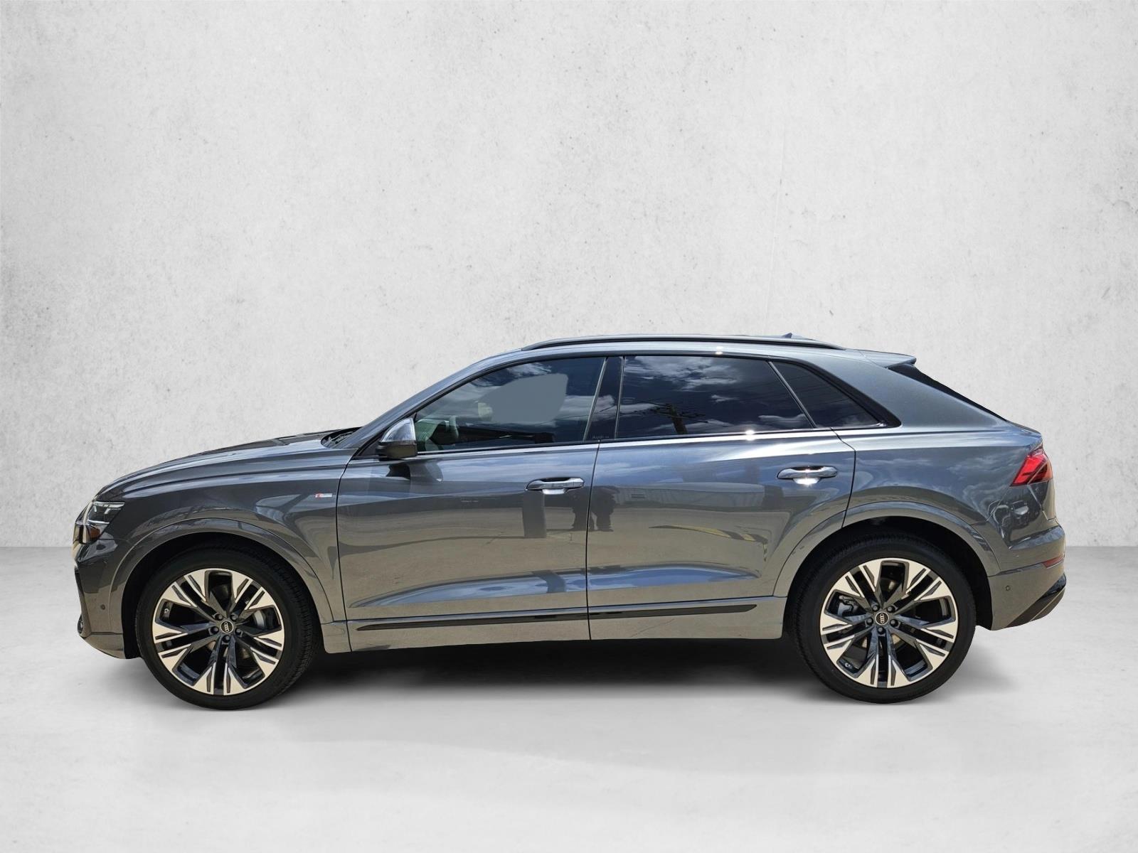 Thumbnail: 2026 Audi Q8 - 2