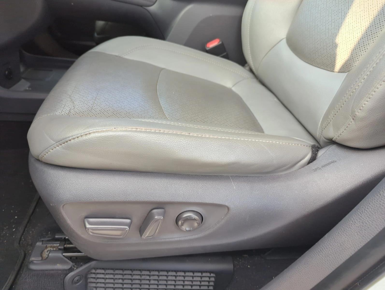 Thumbnail: 2021 Toyota Sienna - 3