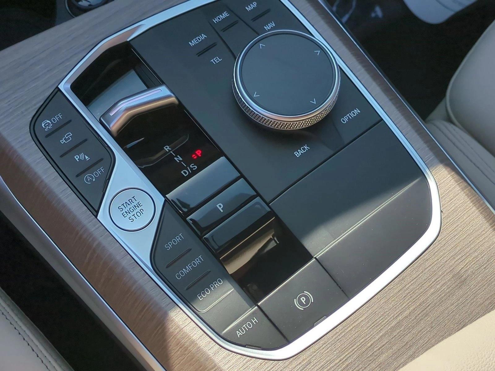 2026 BMW 3 Series 330i - Photo 12