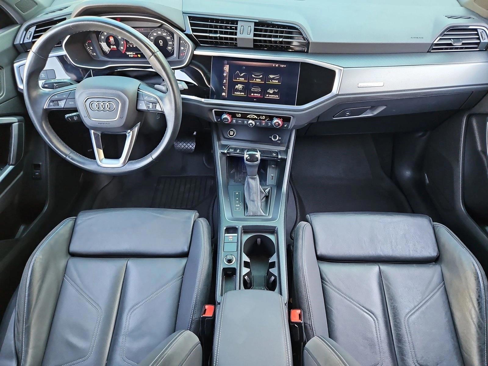 Thumbnail: 2021 Audi Q3 - 4